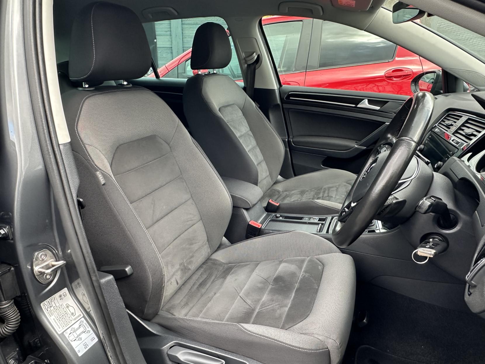 Volkswagen Golf 2.0 TDI BlueMotion Tech GT Hatchback 5dr Diesel DSG Euro 6 (s/s) (150 ps)