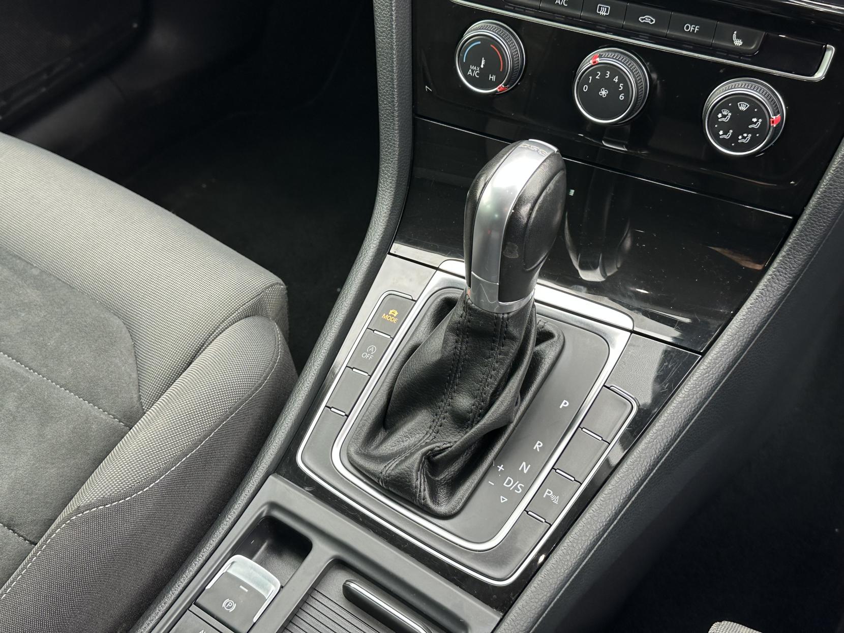 Volkswagen Golf 2.0 TDI BlueMotion Tech GT Hatchback 5dr Diesel DSG Euro 6 (s/s) (150 ps)