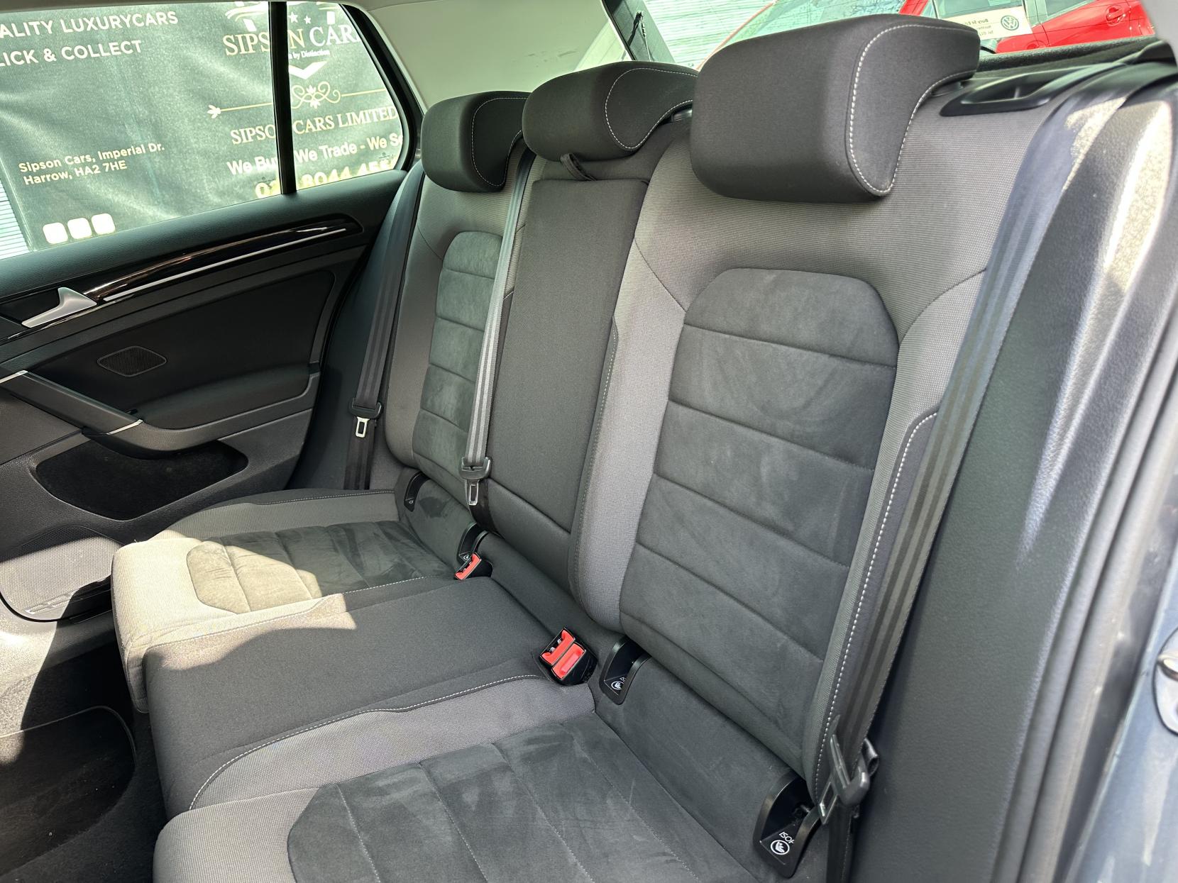 Volkswagen Golf 2.0 TDI BlueMotion Tech GT Hatchback 5dr Diesel DSG Euro 6 (s/s) (150 ps)