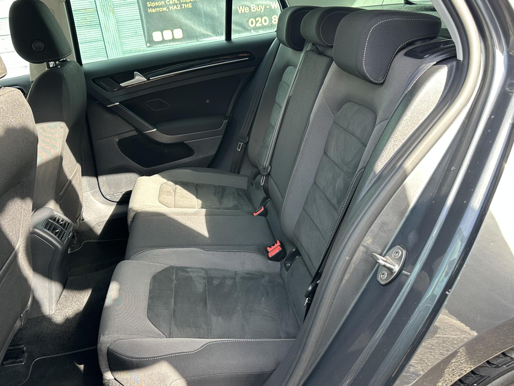 Volkswagen Golf 2.0 TDI BlueMotion Tech GT Hatchback 5dr Diesel DSG Euro 6 (s/s) (150 ps)