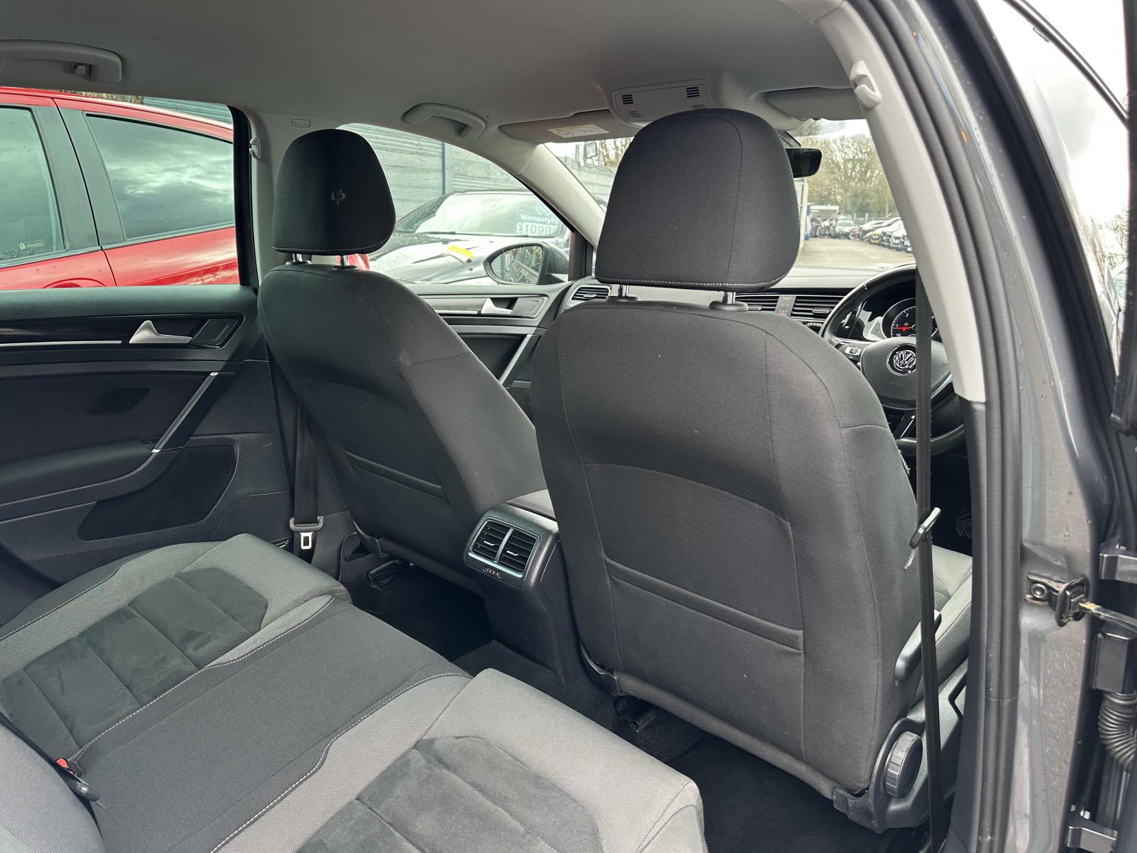 Volkswagen Golf 2.0 TDI BlueMotion Tech GT Hatchback 5dr Diesel DSG Euro 6 (s/s) (150 ps)