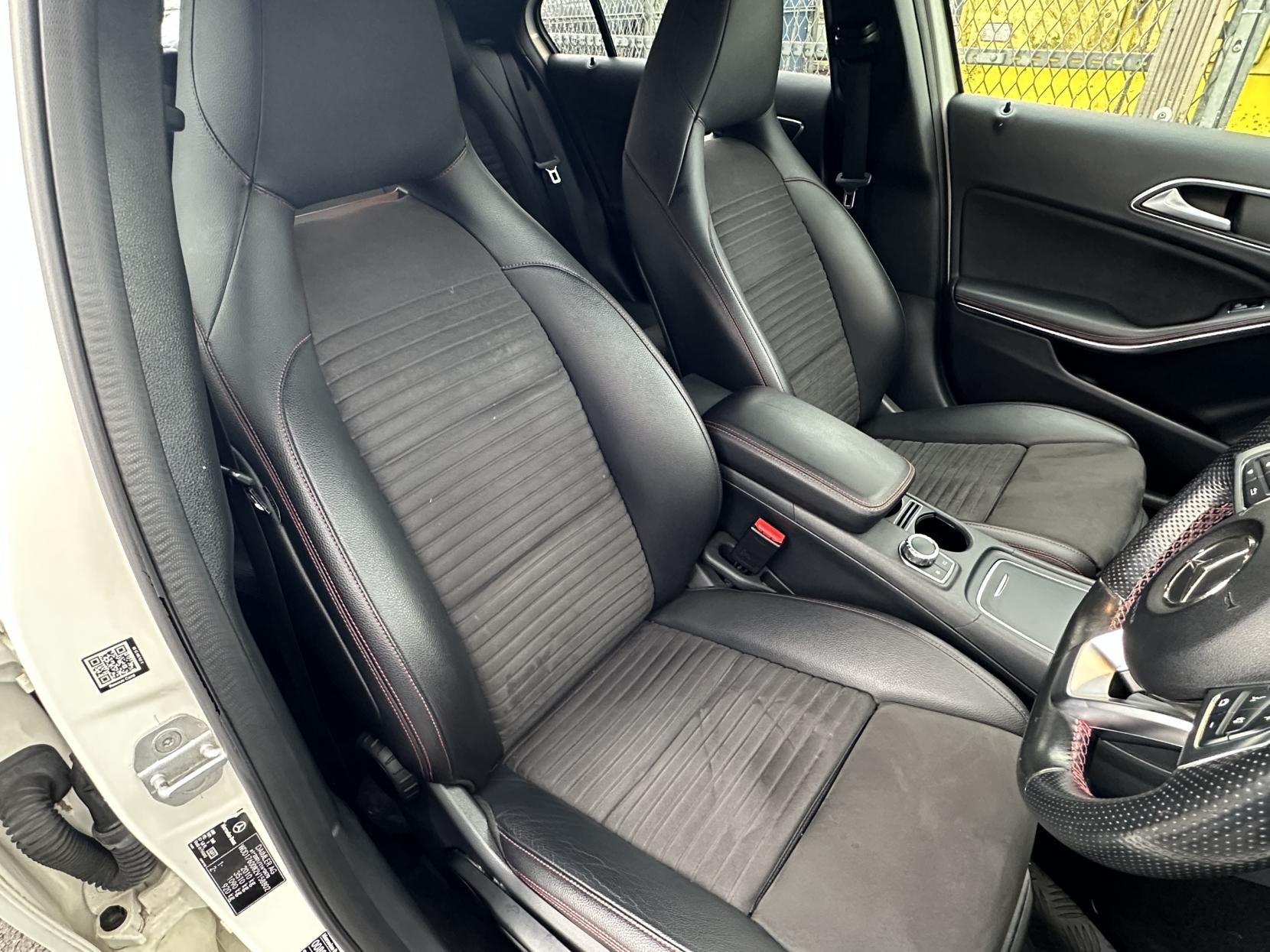 Mercedes-Benz A Class 2.1 A200d AMG Line Hatchback 5dr Diesel 7G-DCT Euro 6 (s/s) (136 ps)