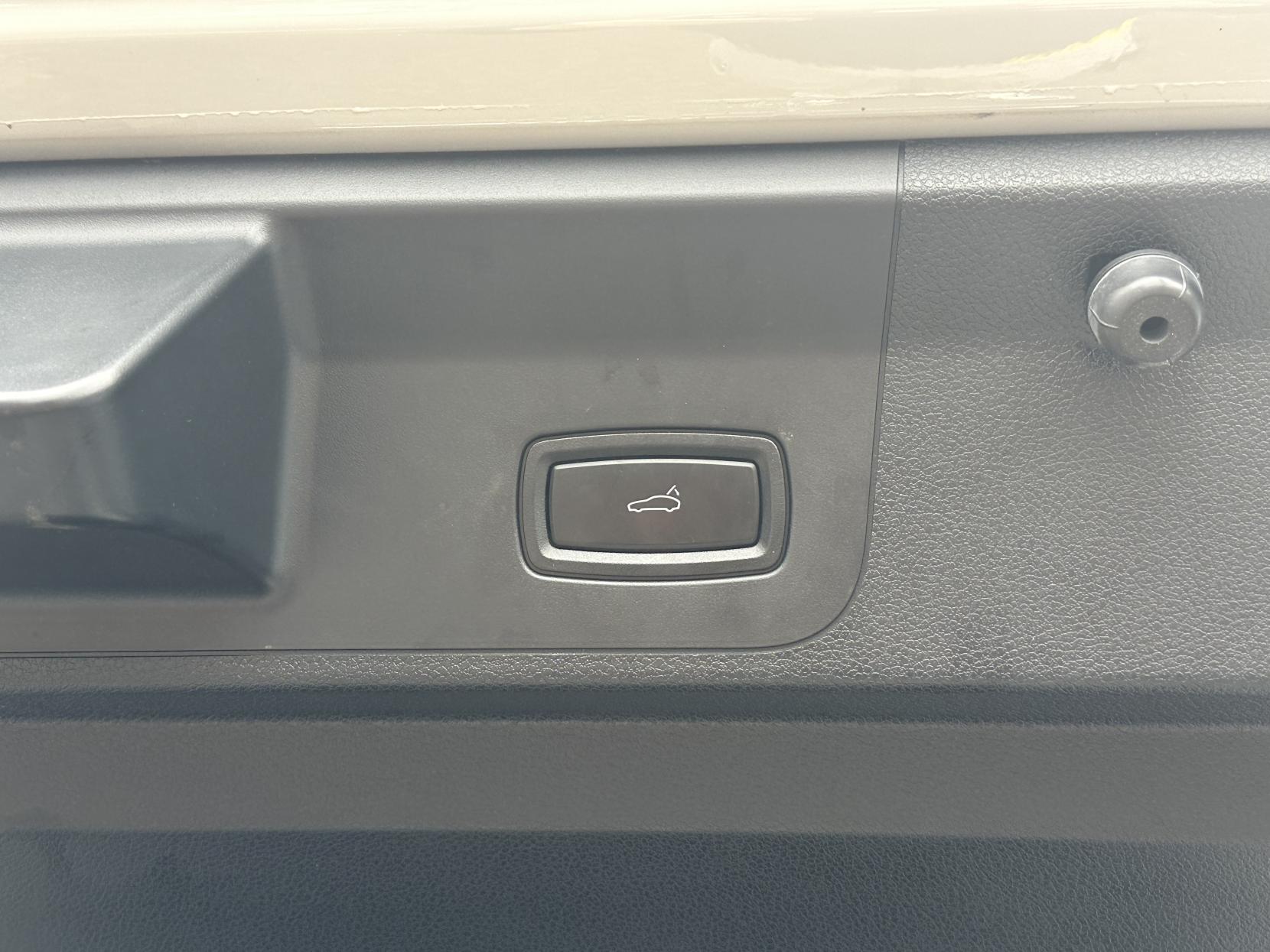 Porsche Panamera 2.9 V6 E-Hybrid 14kWh 4 Saloon 5dr Petrol Plug-in Hybrid PDK 4WD Euro 6 (s/s) (462 ps)