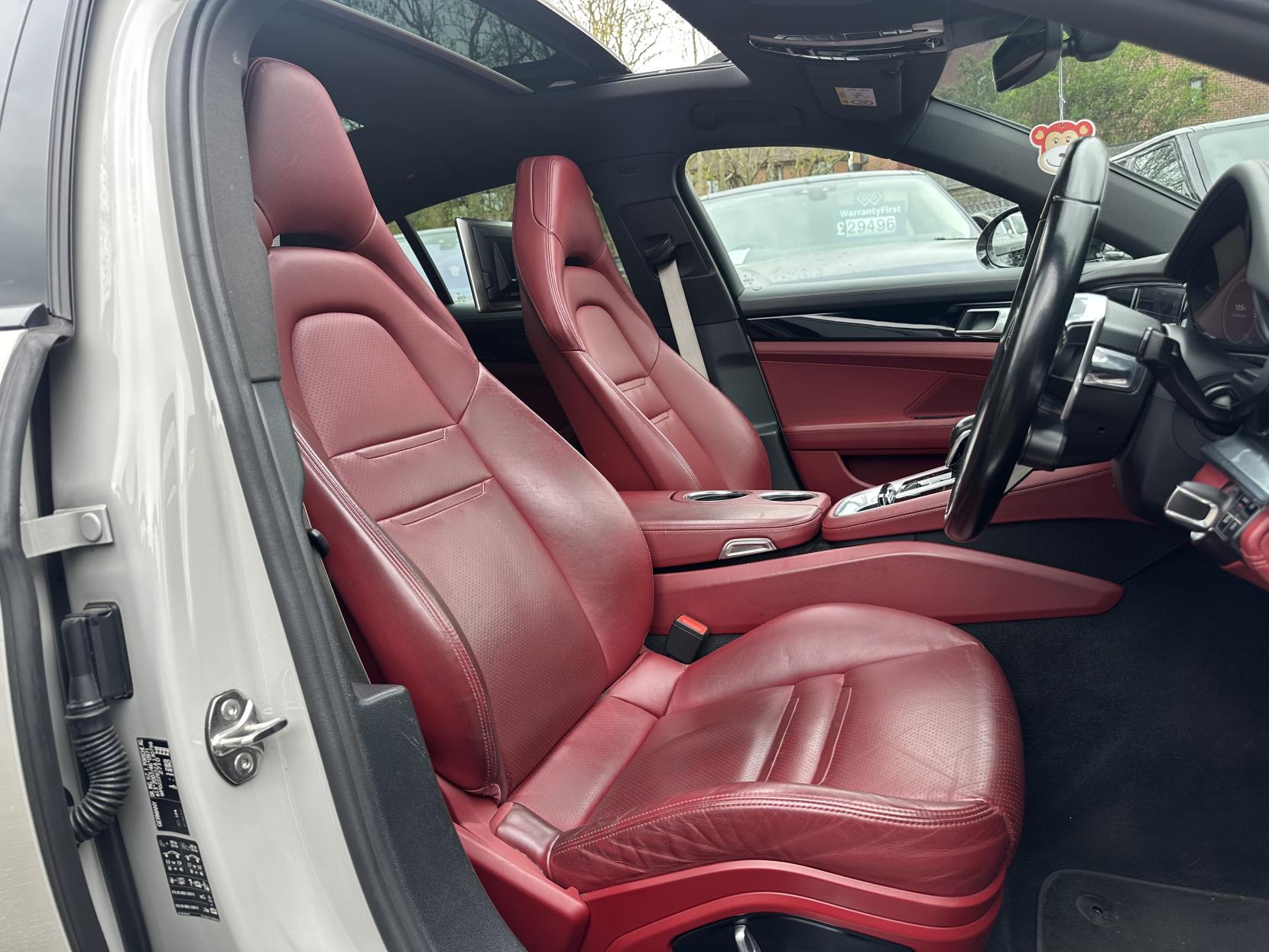 Porsche Panamera 2.9 V6 E-Hybrid 14kWh 4 Saloon 5dr Petrol Plug-in Hybrid PDK 4WD Euro 6 (s/s) (462 ps)