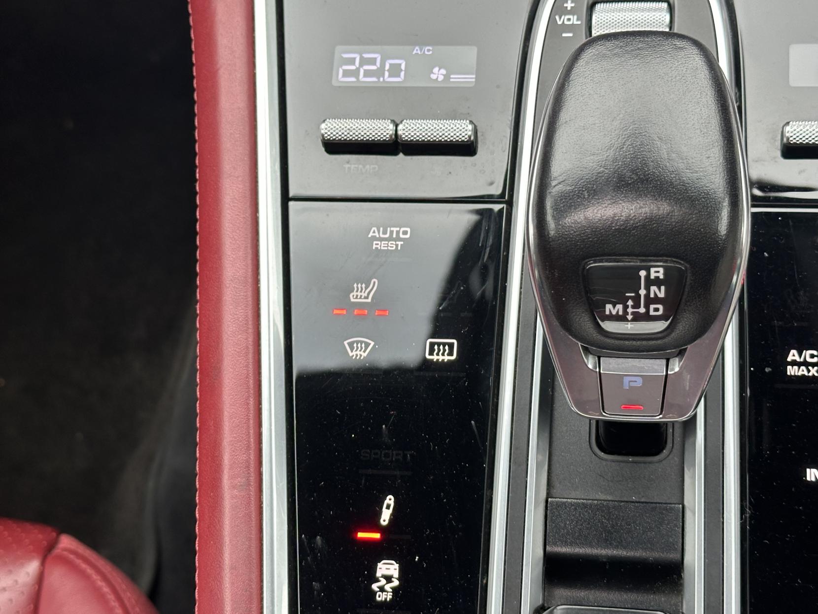 Porsche Panamera 2.9 V6 E-Hybrid 14kWh 4 Saloon 5dr Petrol Plug-in Hybrid PDK 4WD Euro 6 (s/s) (462 ps)