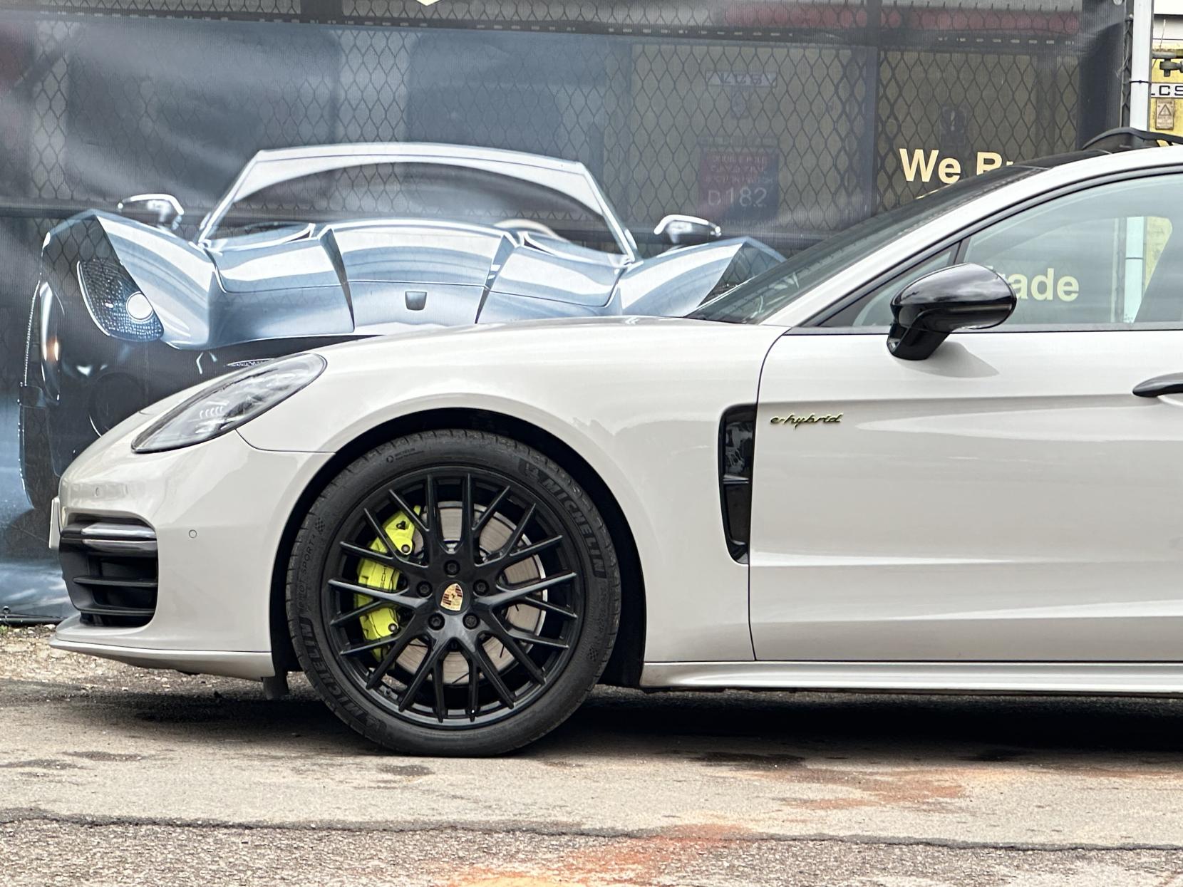 Porsche Panamera 2.9 V6 E-Hybrid 14kWh 4 Saloon 5dr Petrol Plug-in Hybrid PDK 4WD Euro 6 (s/s) (462 ps)