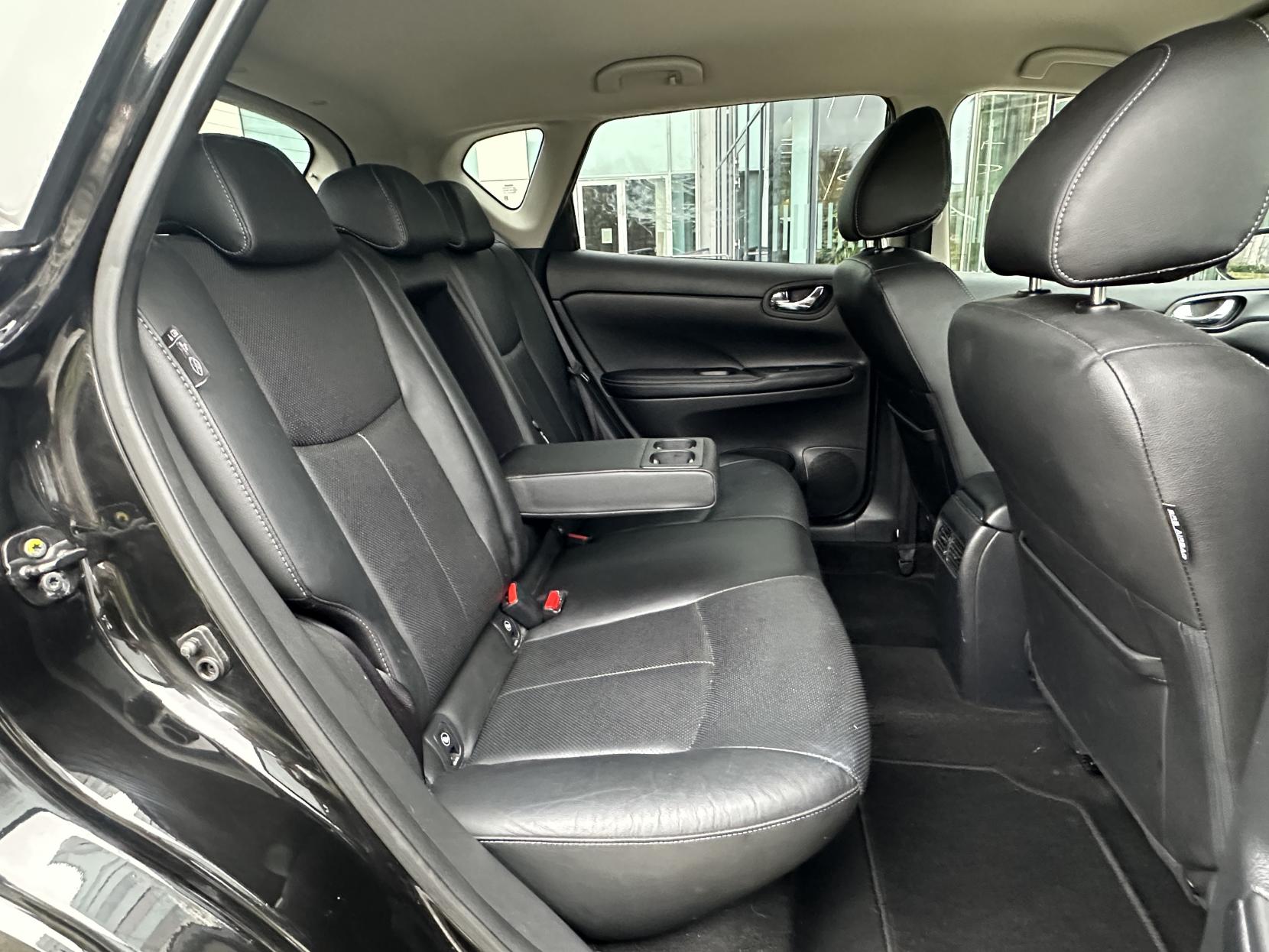 Nissan Pulsar 1.2 DIG-T Tekna Hatchback 5dr Petrol XTRON Euro 6 (s/s) (115 ps)