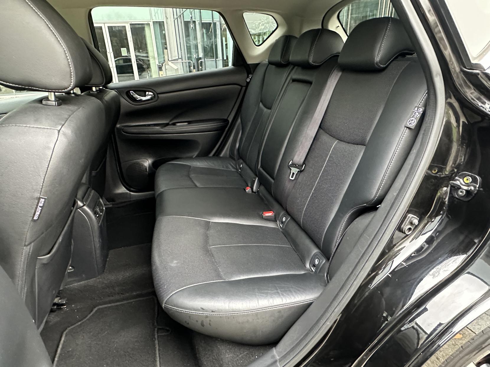 Nissan Pulsar 1.2 DIG-T Tekna Hatchback 5dr Petrol XTRON Euro 6 (s/s) (115 ps)