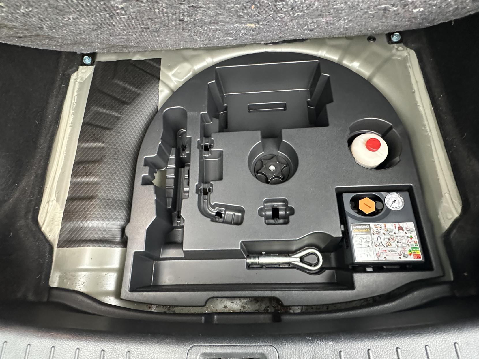 Nissan Pulsar 1.2 DIG-T Tekna Hatchback 5dr Petrol XTRON Euro 6 (s/s) (115 ps)