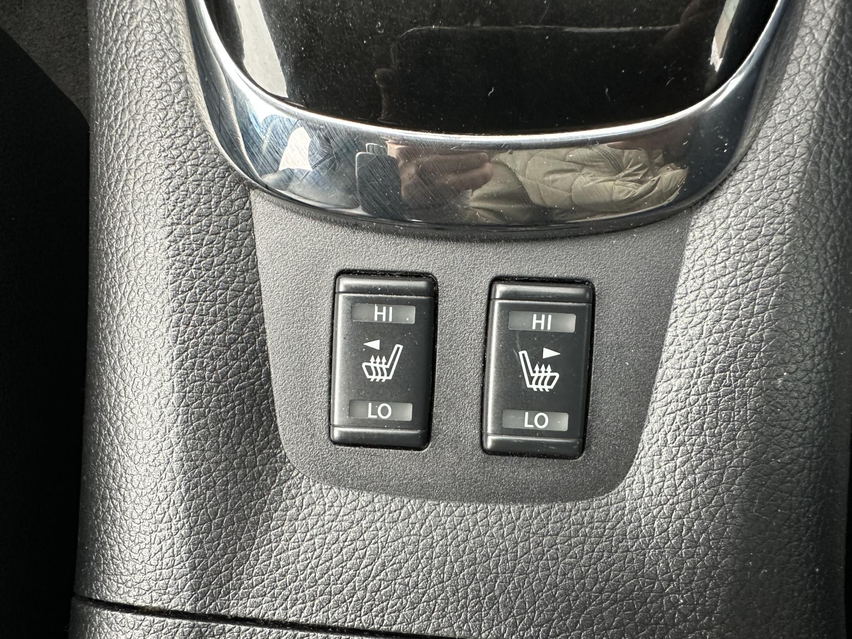 Nissan Pulsar 1.2 DIG-T Tekna Hatchback 5dr Petrol XTRON Euro 6 (s/s) (115 ps)