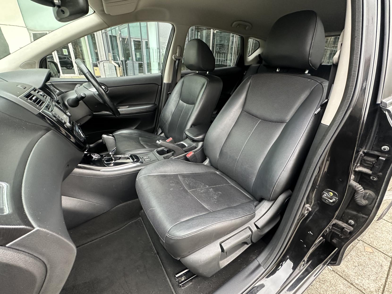 Nissan Pulsar 1.2 DIG-T Tekna Hatchback 5dr Petrol XTRON Euro 6 (s/s) (115 ps)