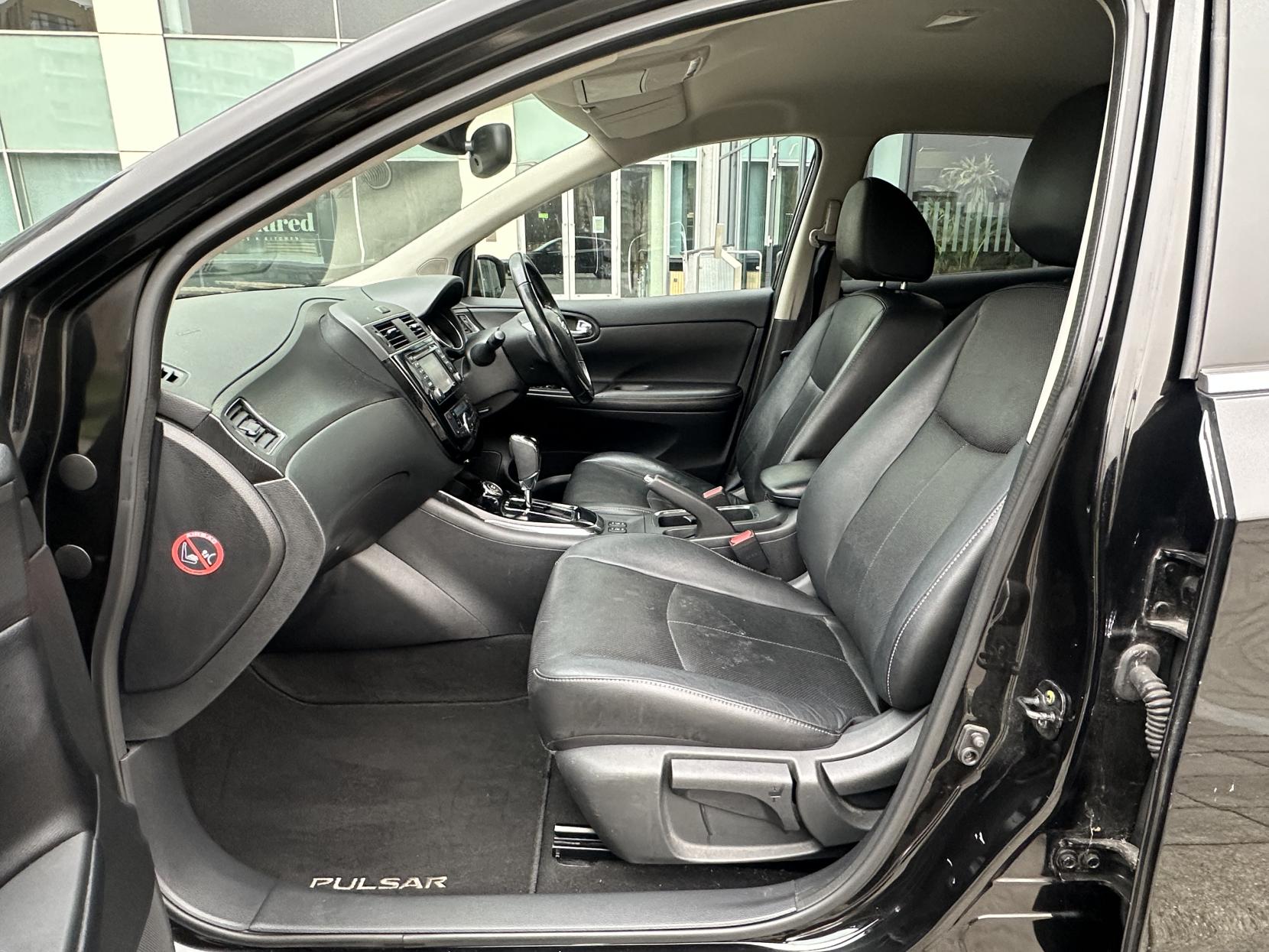 Nissan Pulsar 1.2 DIG-T Tekna Hatchback 5dr Petrol XTRON Euro 6 (s/s) (115 ps)