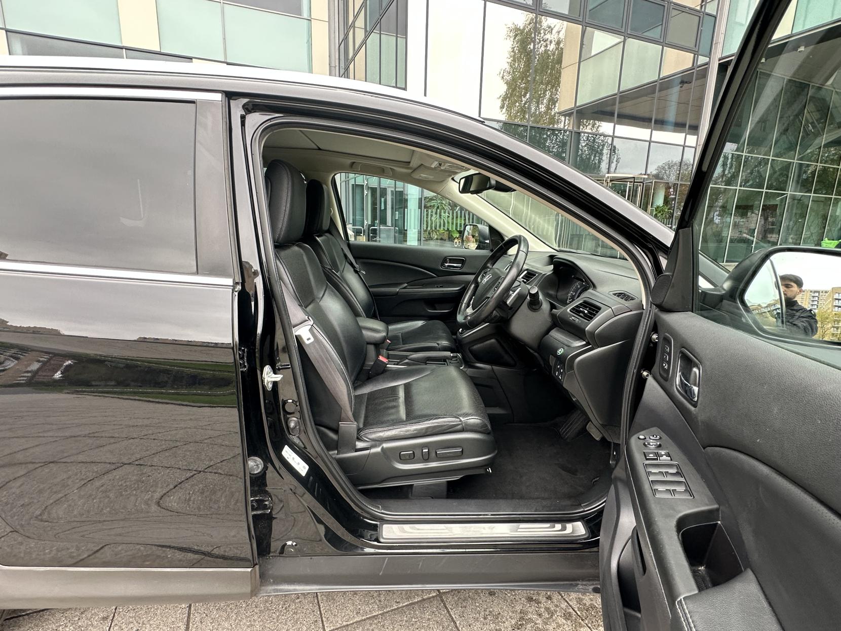Honda CR-V 2.0 i-VTEC EX SUV 5dr Petrol Auto 4WD Euro 6 (155 ps)