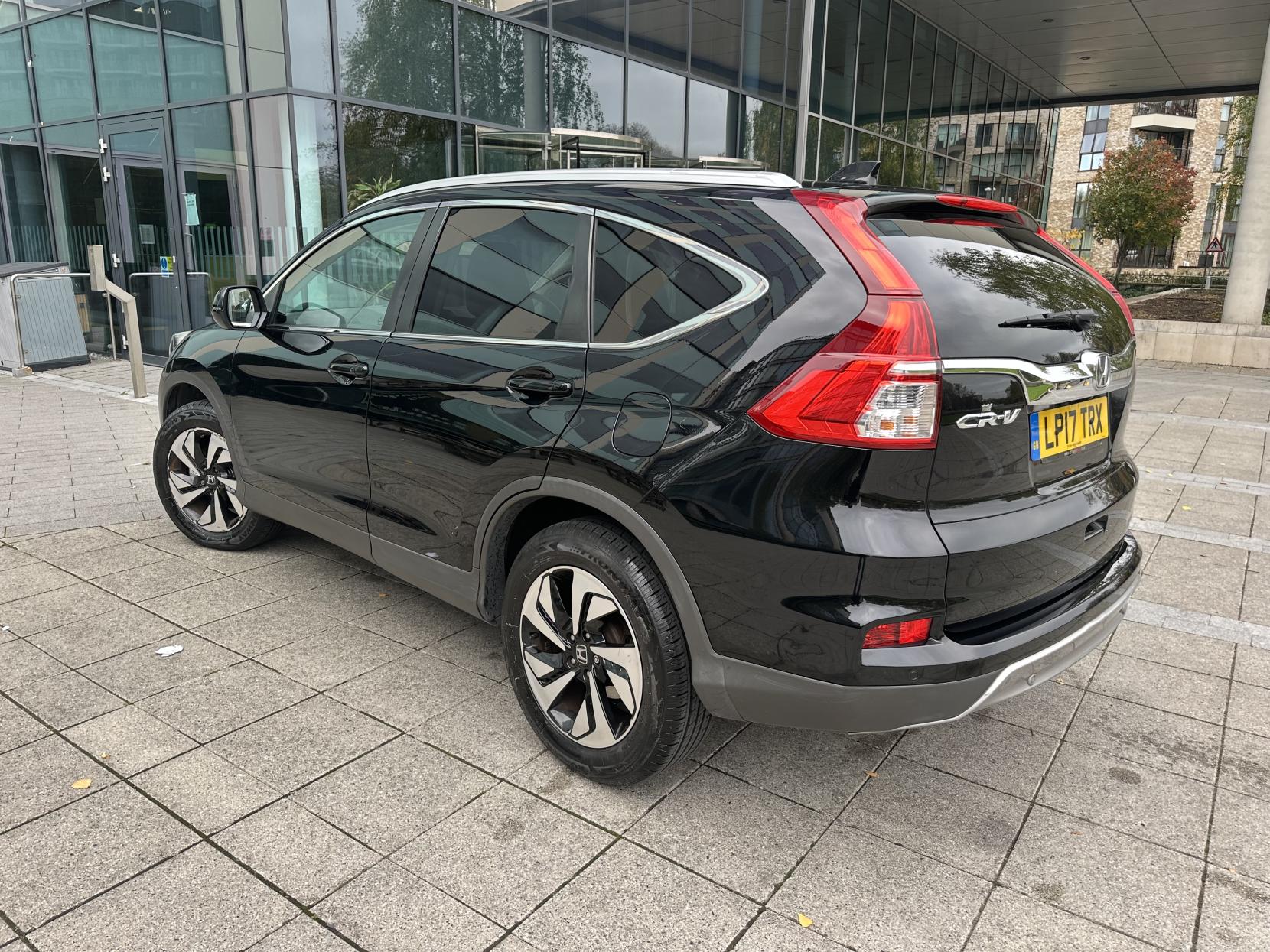 Honda CR-V 2.0 i-VTEC EX SUV 5dr Petrol Auto 4WD Euro 6 (155 ps)