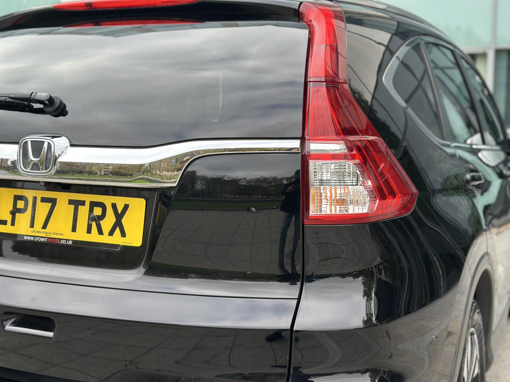 Honda CR-V 2.0 i-VTEC EX SUV 5dr Petrol Auto 4WD Euro 6 (155 ps)