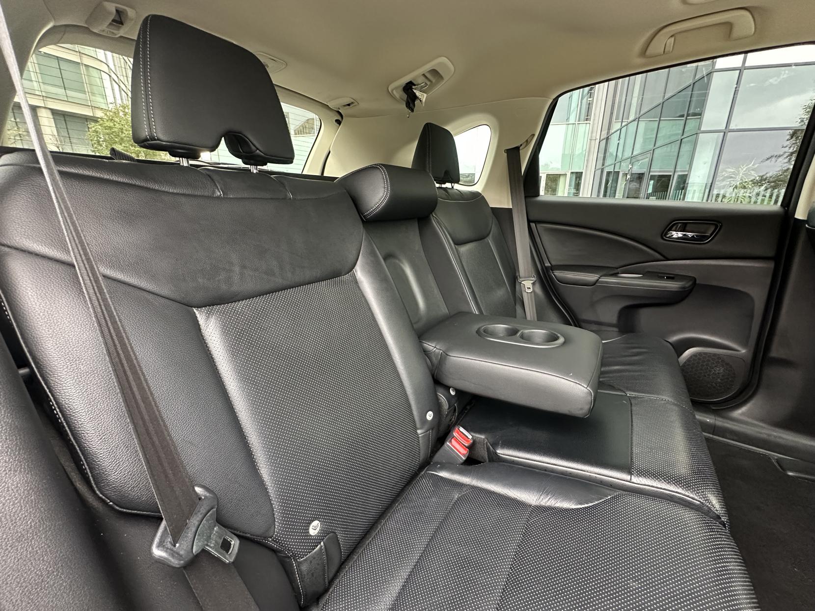 Honda CR-V 2.0 i-VTEC EX SUV 5dr Petrol Auto 4WD Euro 6 (155 ps)