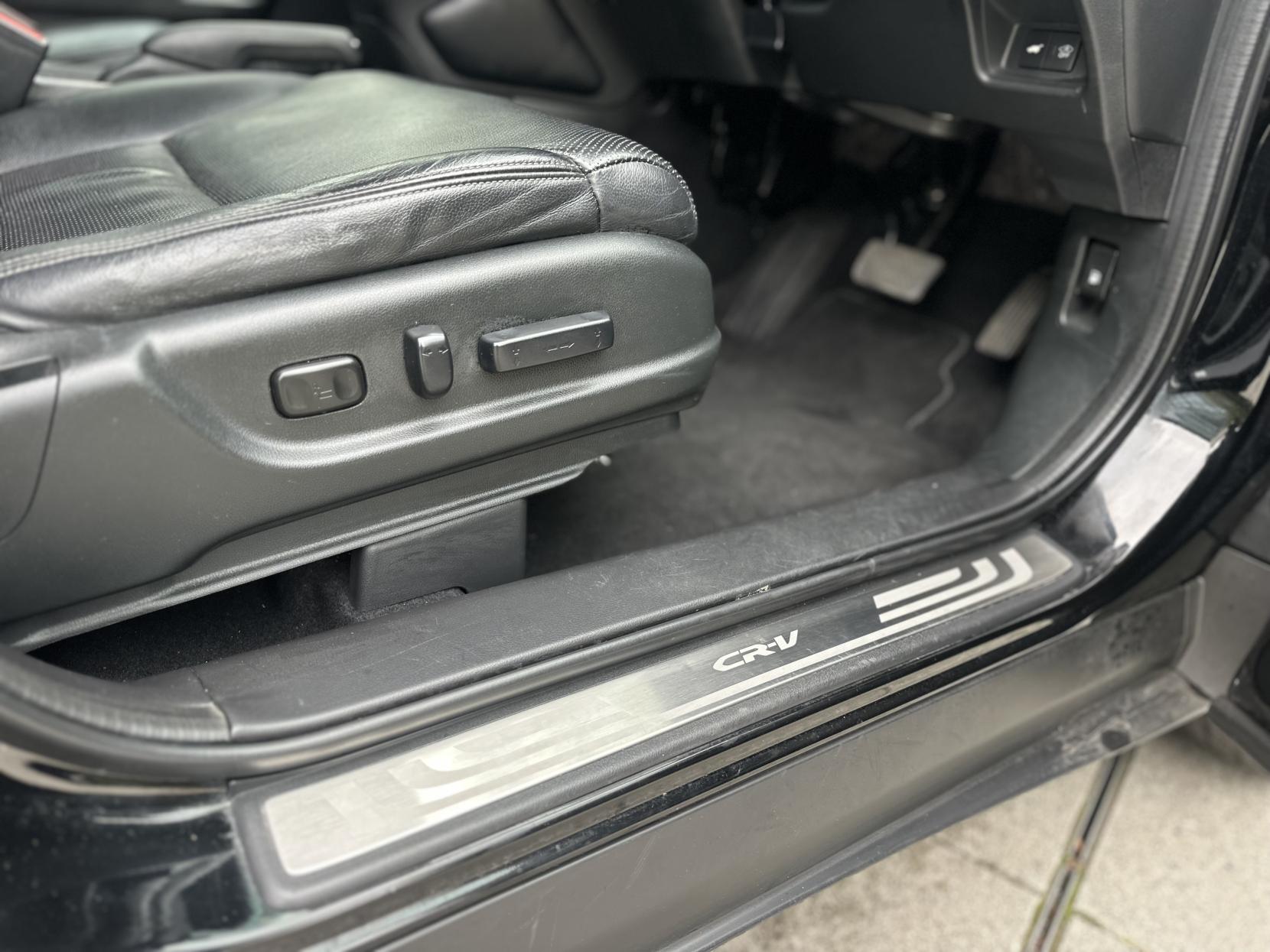 Honda CR-V 2.0 i-VTEC EX SUV 5dr Petrol Auto 4WD Euro 6 (155 ps)