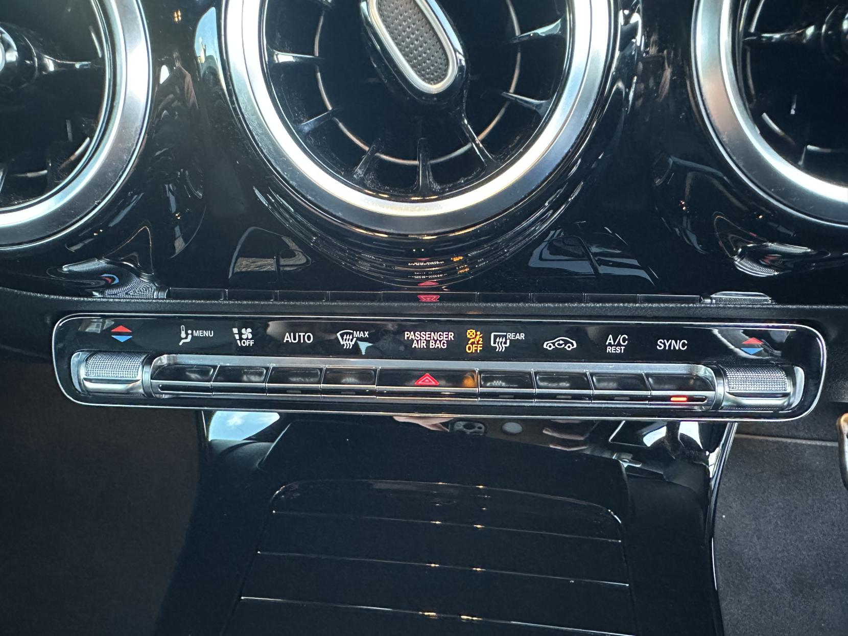 Mercedes-Benz A Class 1.3 A200 AMG Line (Executive) Hatchback 5dr Petrol 7G-DCT Euro 6 (s/s) (163 ps)