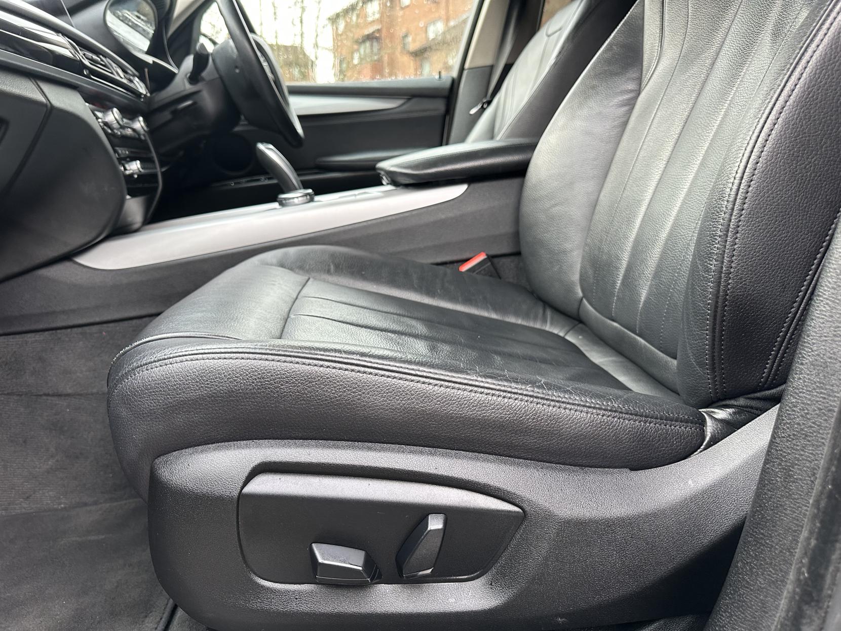 BMW X5 3.0 30d SE SUV 5dr Diesel Auto xDrive Euro 6 (s/s) (258 ps)