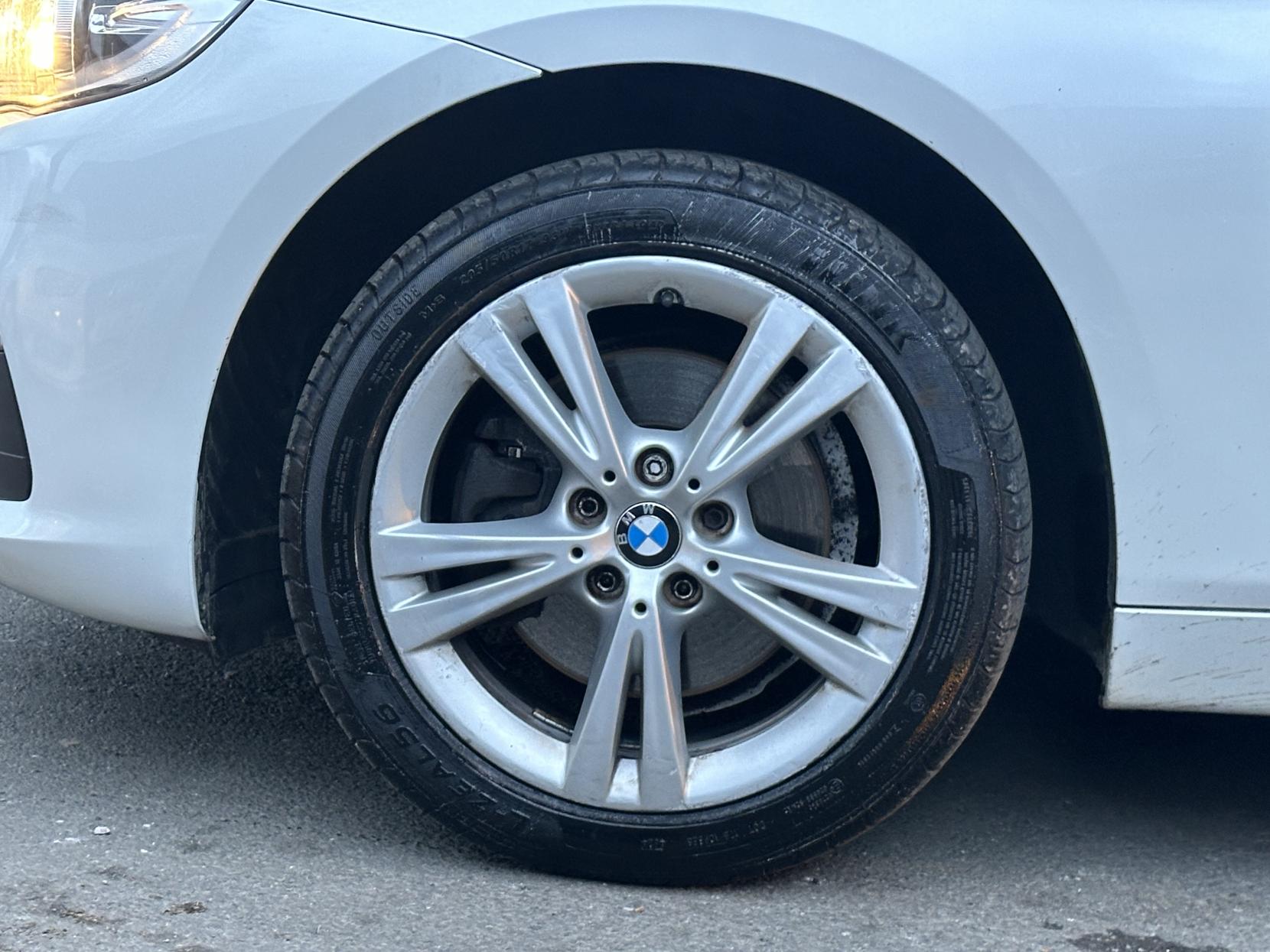 BMW 2 Series Active Tourer 2.0 220i Luxury MPV 5dr Petrol Auto Euro 6 (s/s) (192 ps)