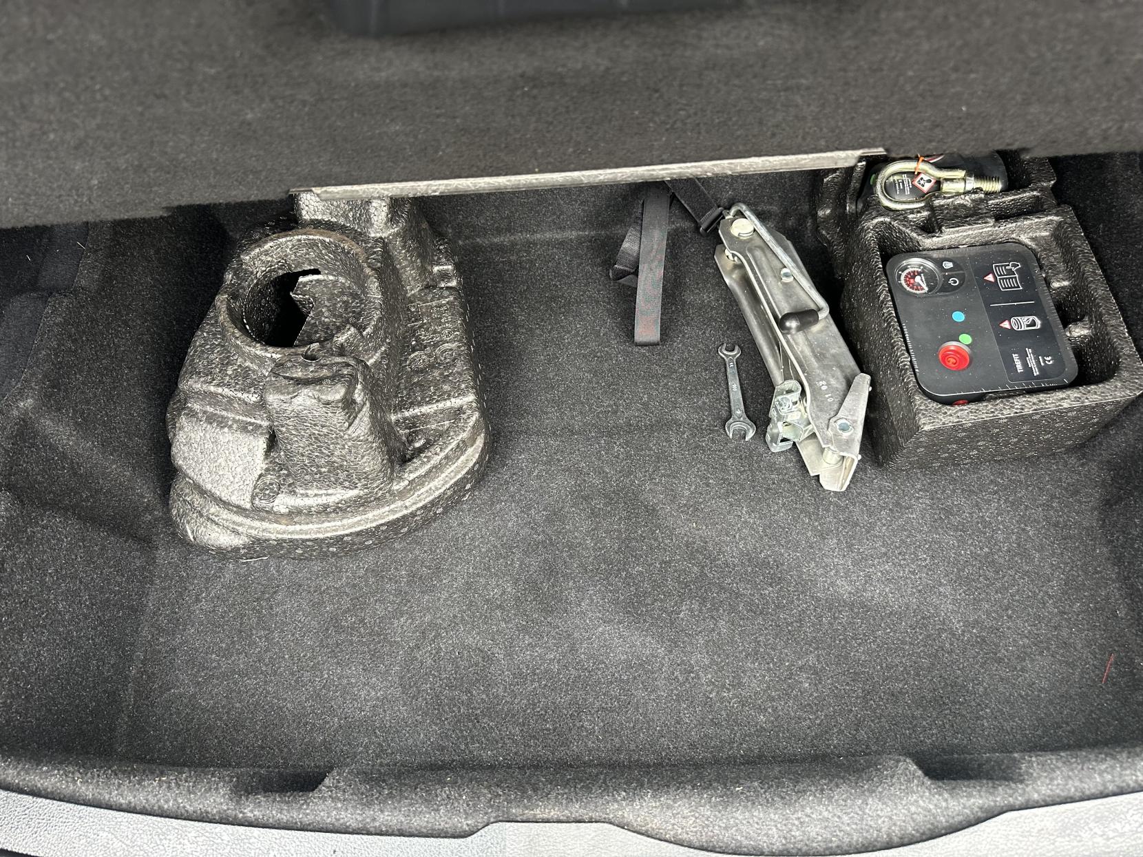 BMW 2 Series Active Tourer 2.0 220i Luxury MPV 5dr Petrol Auto Euro 6 (s/s) (192 ps)