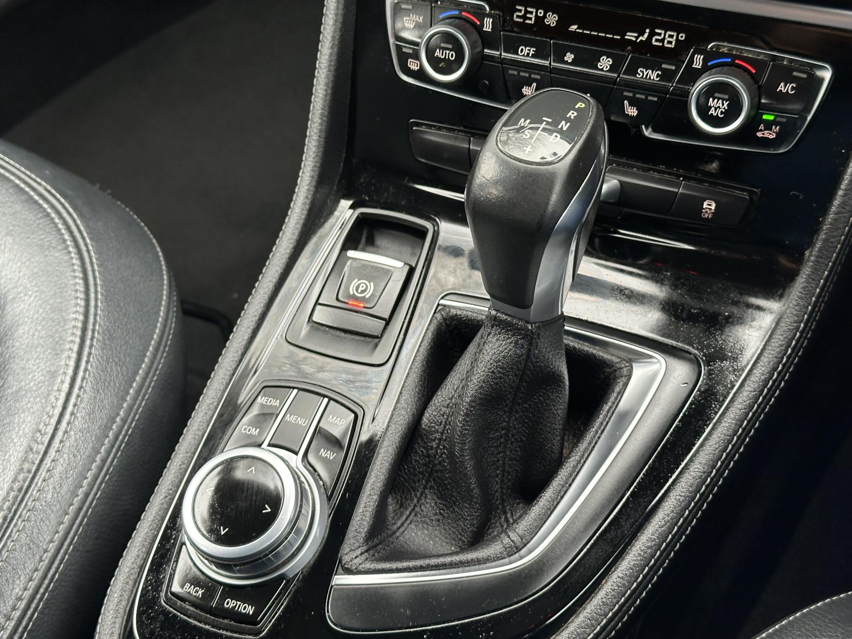 BMW 2 Series Active Tourer 2.0 220i Luxury MPV 5dr Petrol Auto Euro 6 (s/s) (192 ps)