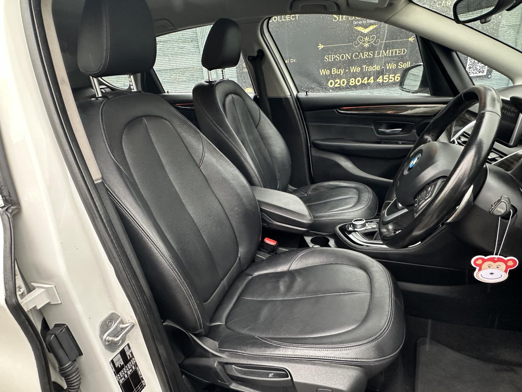 BMW 2 Series Active Tourer 2.0 220i Luxury MPV 5dr Petrol Auto Euro 6 (s/s) (192 ps)