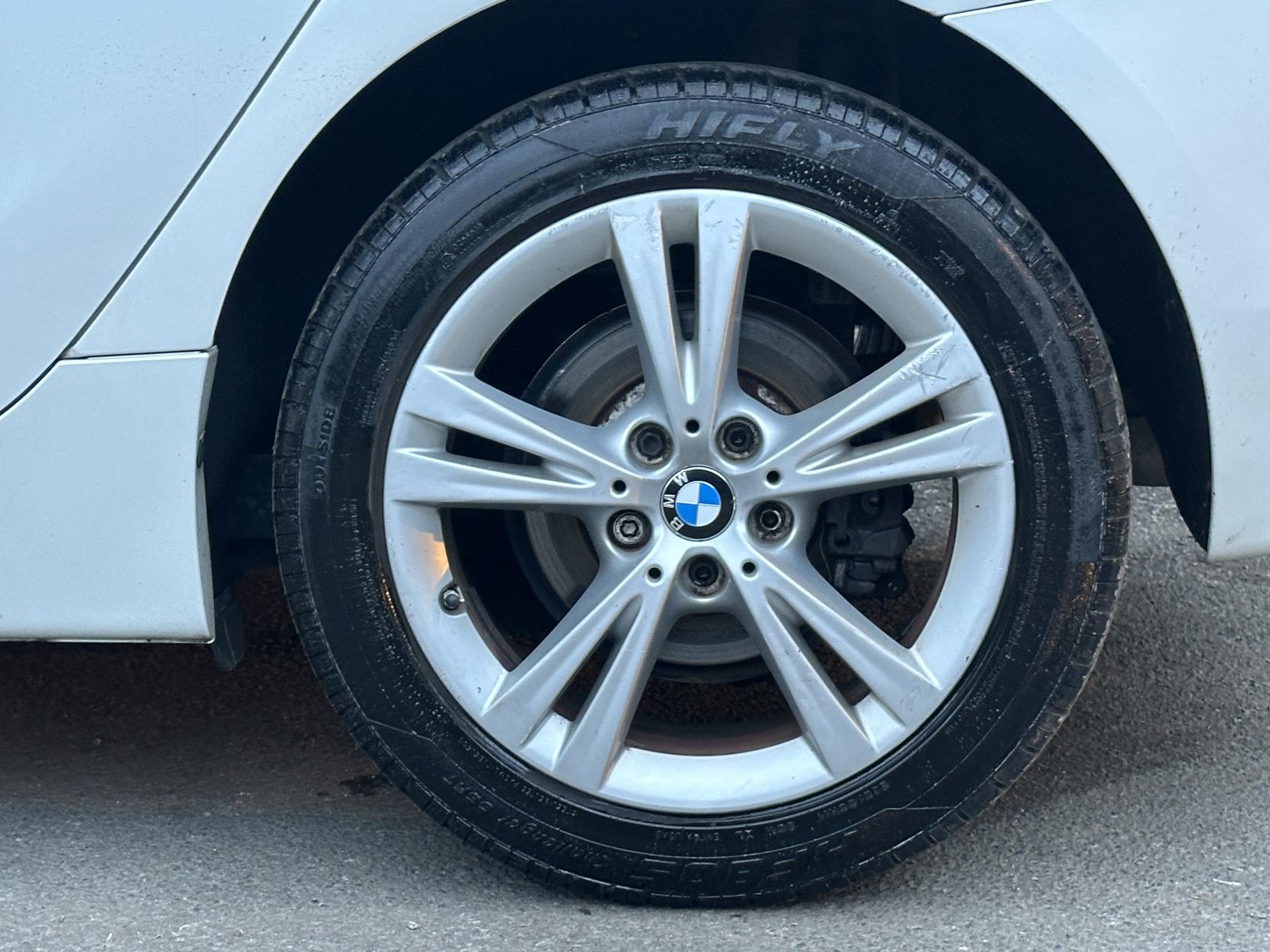 BMW 2 Series Active Tourer 2.0 220i Luxury MPV 5dr Petrol Auto Euro 6 (s/s) (192 ps)