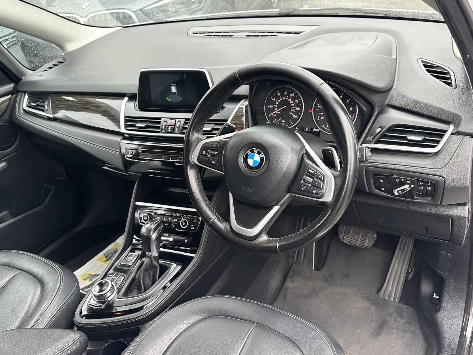 BMW 2 Series Active Tourer 2.0 220i Luxury MPV 5dr Petrol Auto Euro 6 (s/s) (192 ps)