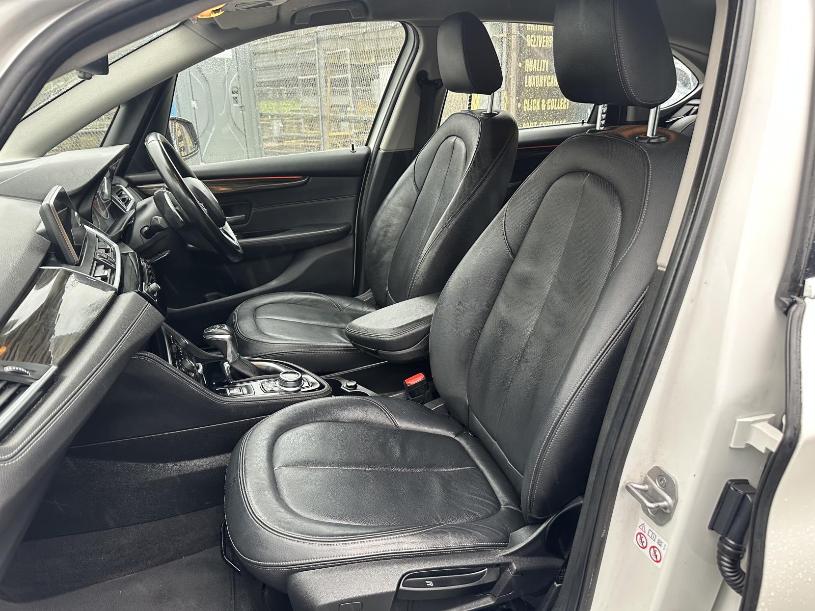 BMW 2 Series Active Tourer 2.0 220i Luxury MPV 5dr Petrol Auto Euro 6 (s/s) (192 ps)