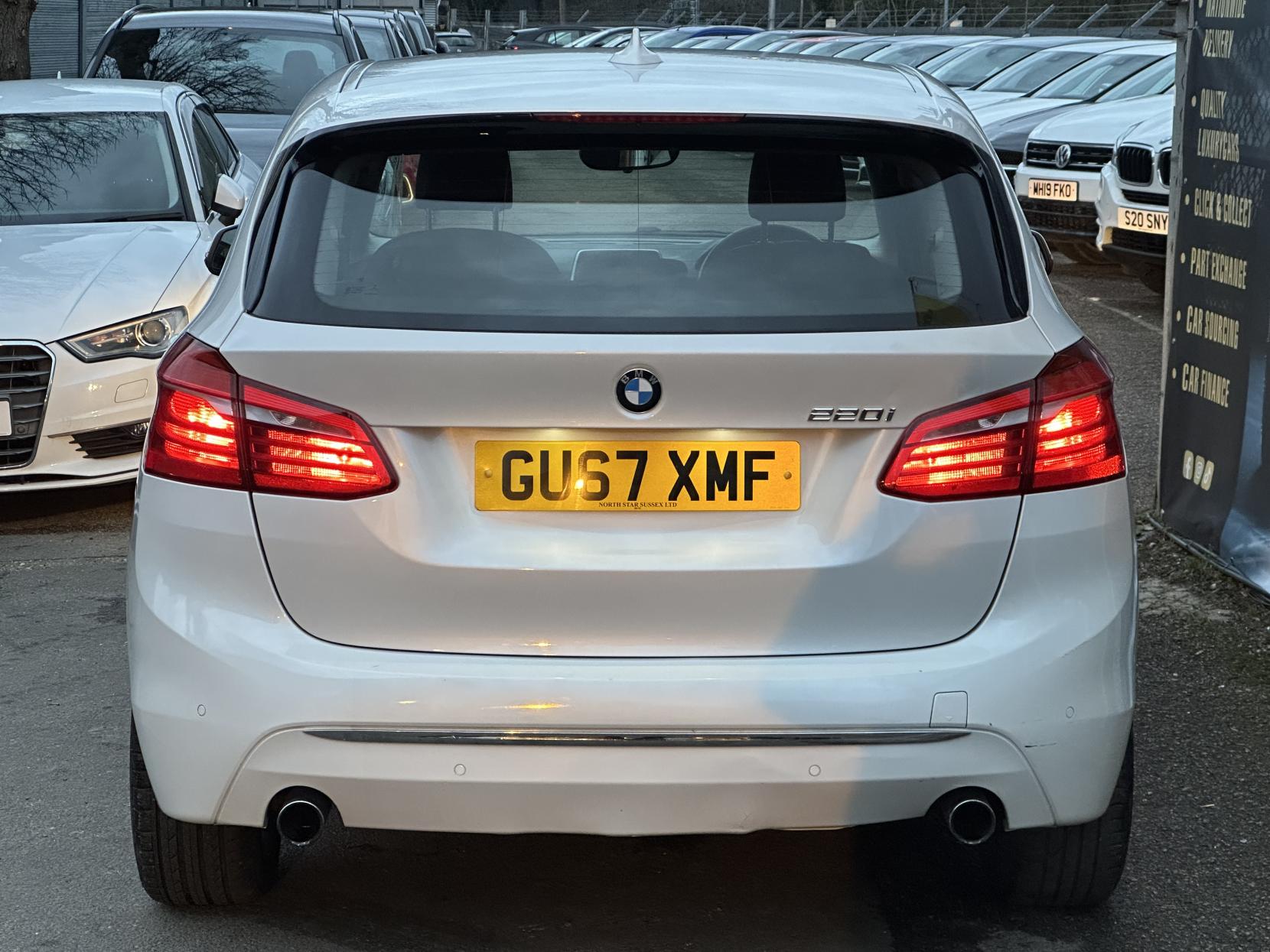 BMW 2 Series Active Tourer 2.0 220i Luxury MPV 5dr Petrol Auto Euro 6 (s/s) (192 ps)