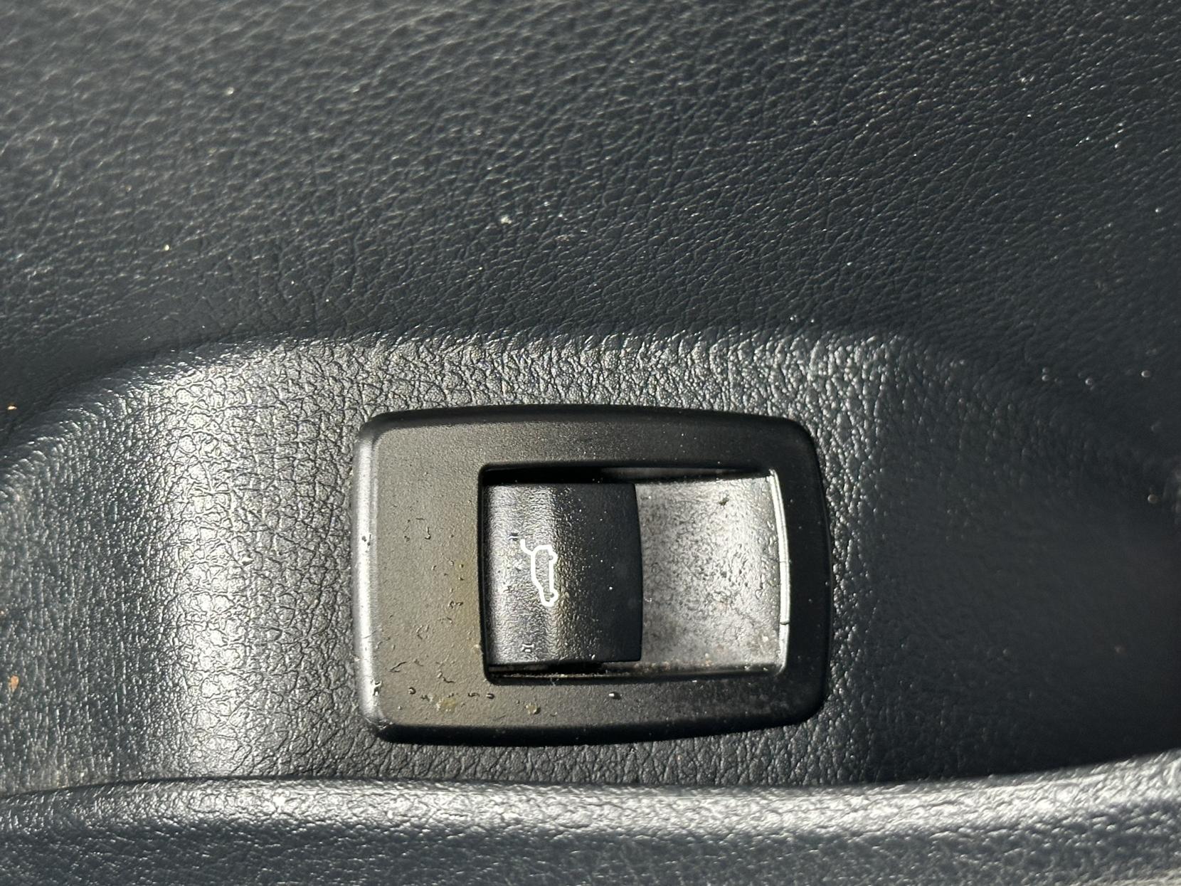 BMW 2 Series Active Tourer 2.0 220i Luxury MPV 5dr Petrol Auto Euro 6 (s/s) (192 ps)