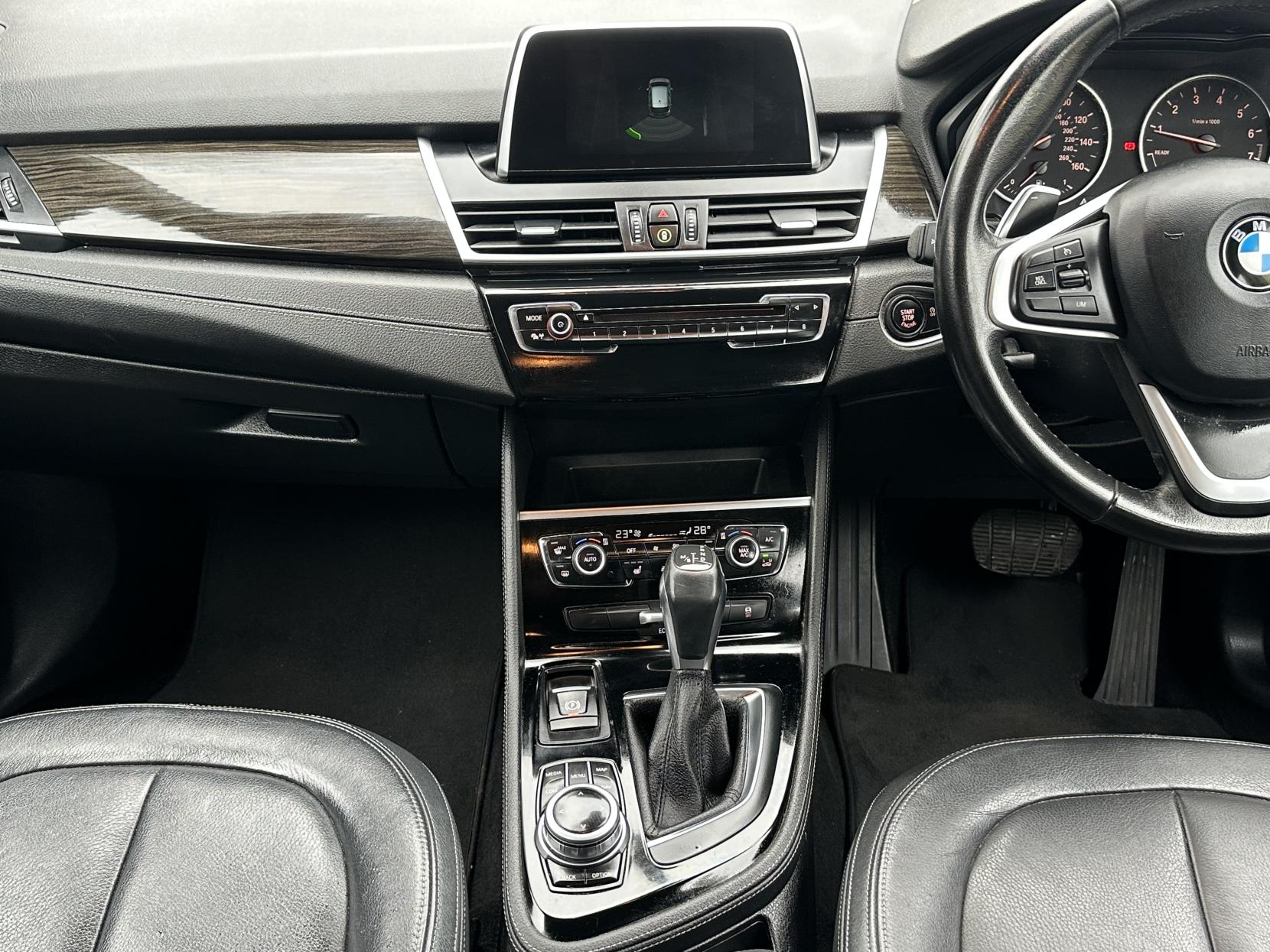 BMW 2 Series Active Tourer 2.0 220i Luxury MPV 5dr Petrol Auto Euro 6 (s/s) (192 ps)