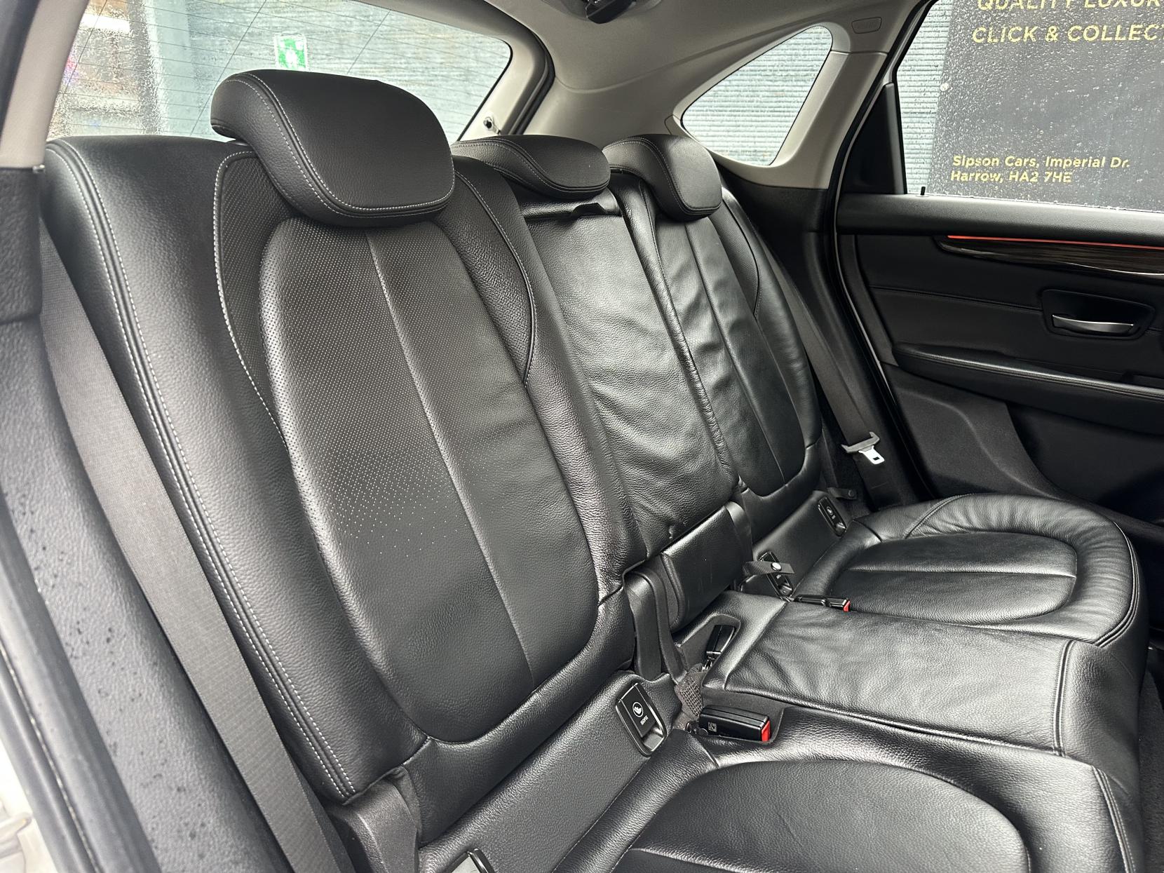 BMW 2 Series Active Tourer 2.0 220i Luxury MPV 5dr Petrol Auto Euro 6 (s/s) (192 ps)