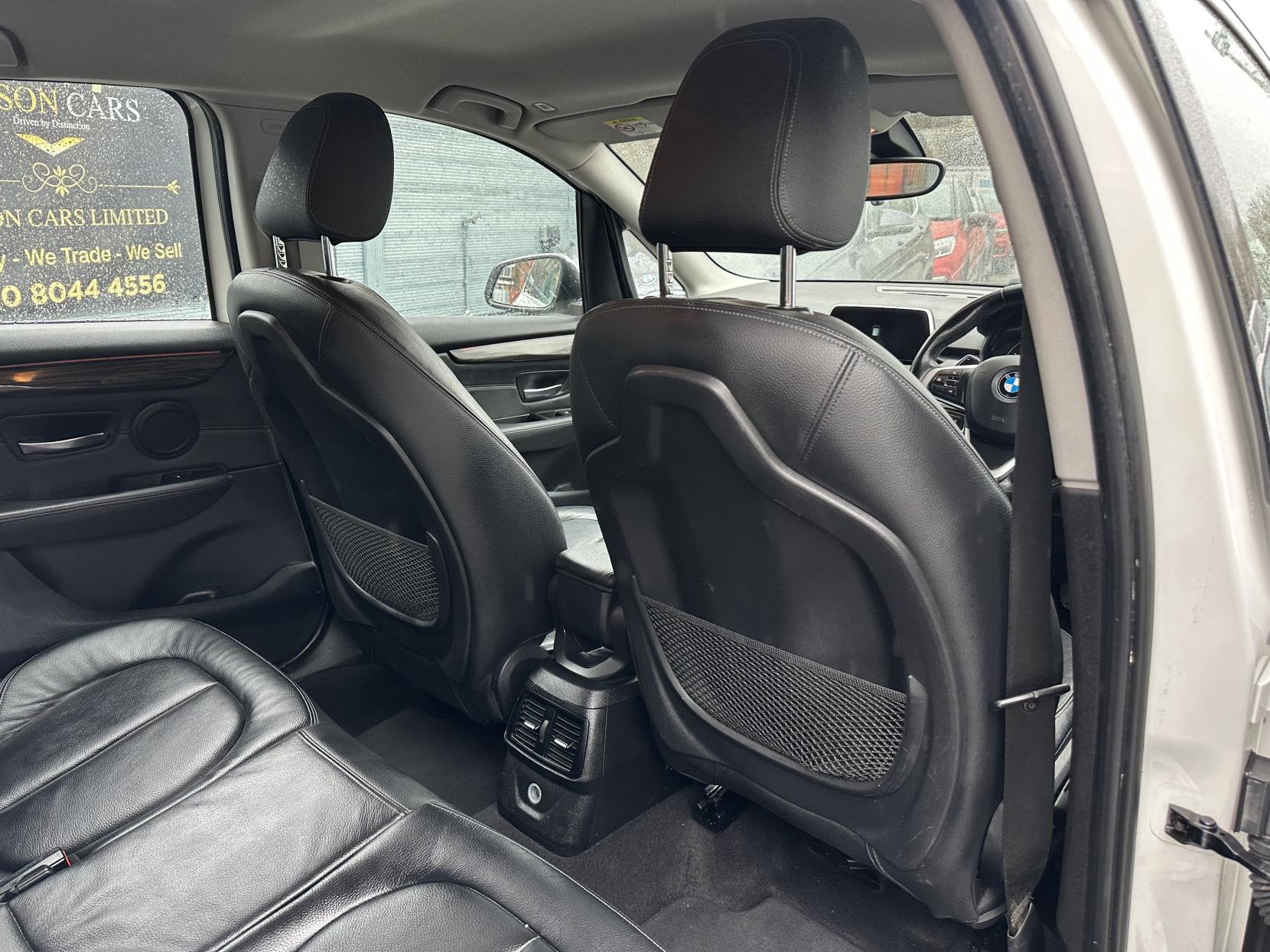 BMW 2 Series Active Tourer 2.0 220i Luxury MPV 5dr Petrol Auto Euro 6 (s/s) (192 ps)