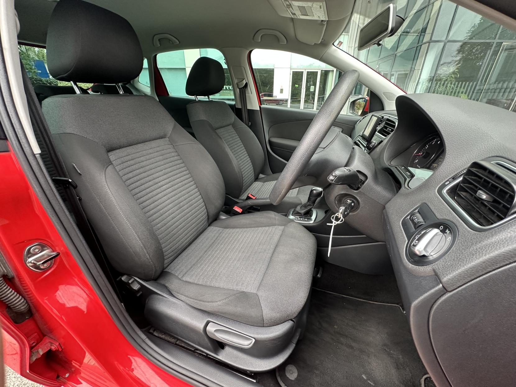 Volkswagen Polo 1.4 Match Hatchback 5dr Petrol DSG Euro 5 (85 ps)