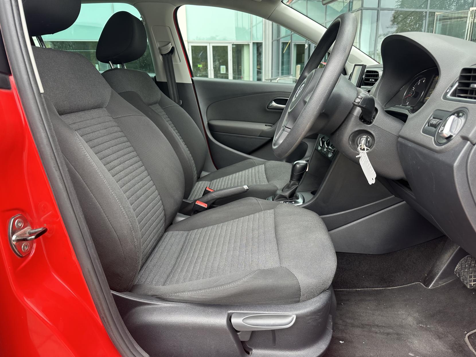 Volkswagen Polo 1.4 Match Hatchback 5dr Petrol DSG Euro 5 (85 ps)