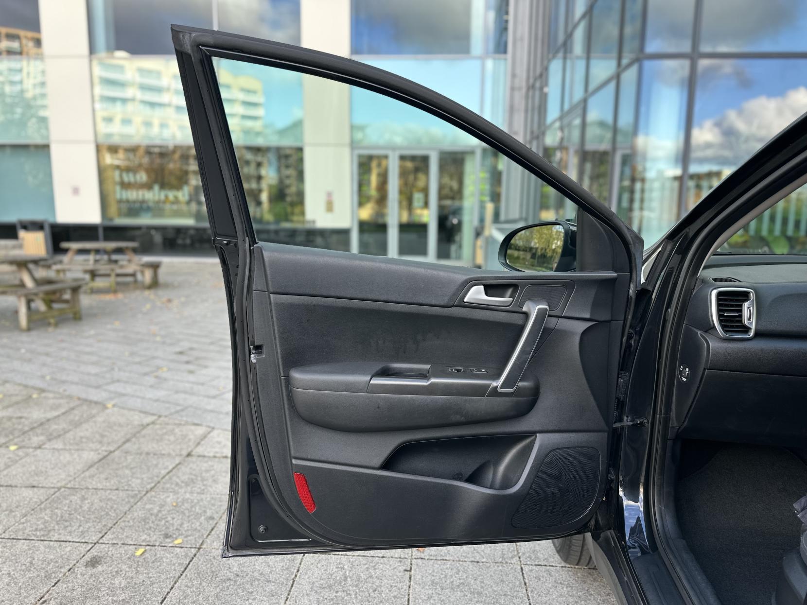 Kia Sportage 1.6 GDi 1 SUV 5dr Petrol Manual Euro 6 (130 bhp)