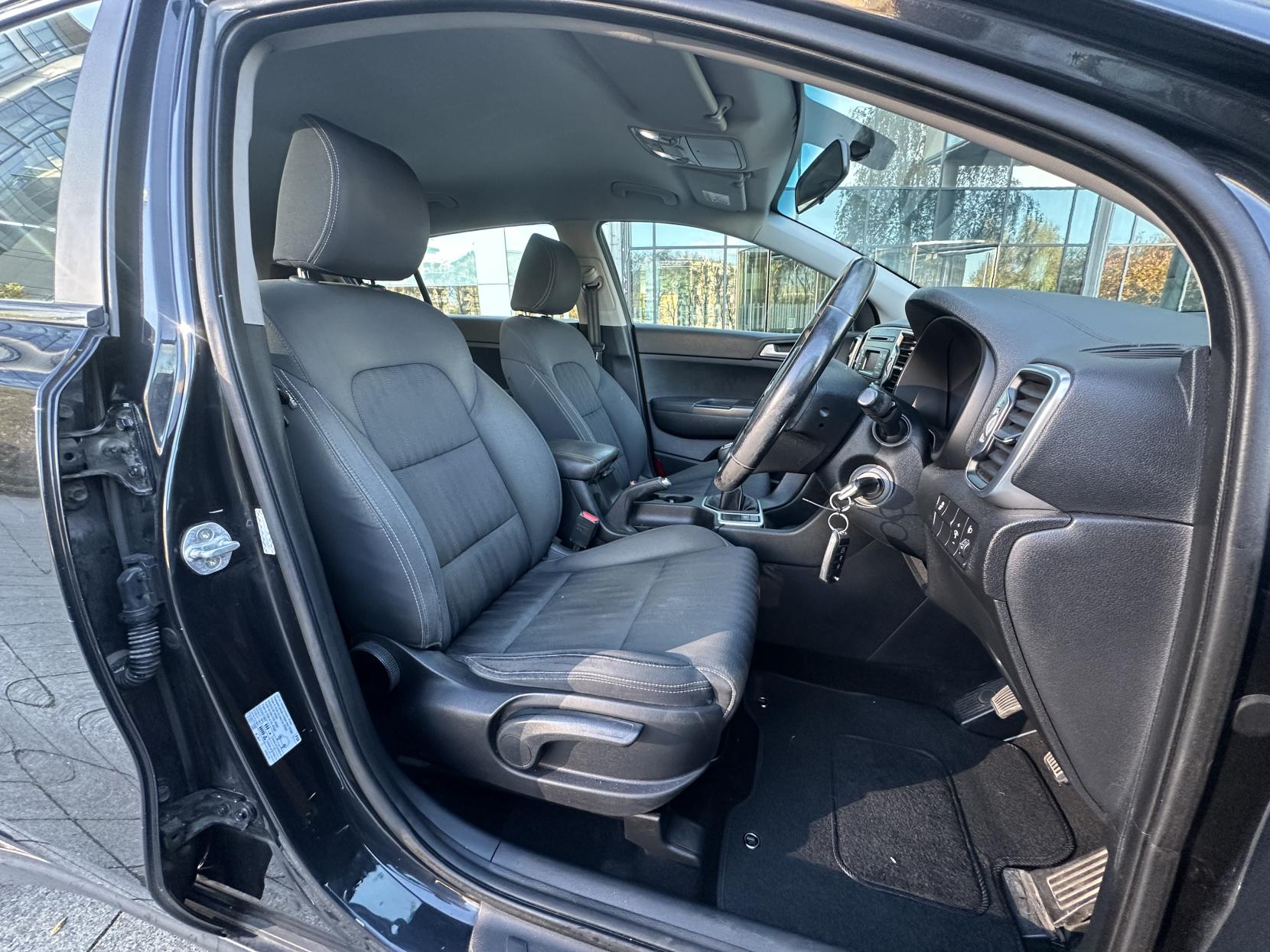 Kia Sportage 1.6 GDi 1 SUV 5dr Petrol Manual Euro 6 (130 bhp)