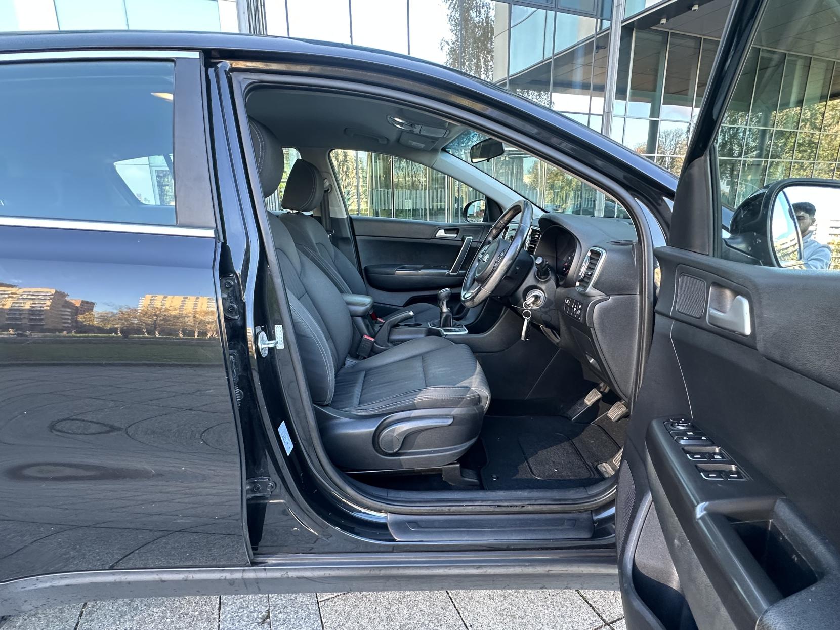 Kia Sportage 1.6 GDi 1 SUV 5dr Petrol Manual Euro 6 (130 bhp)