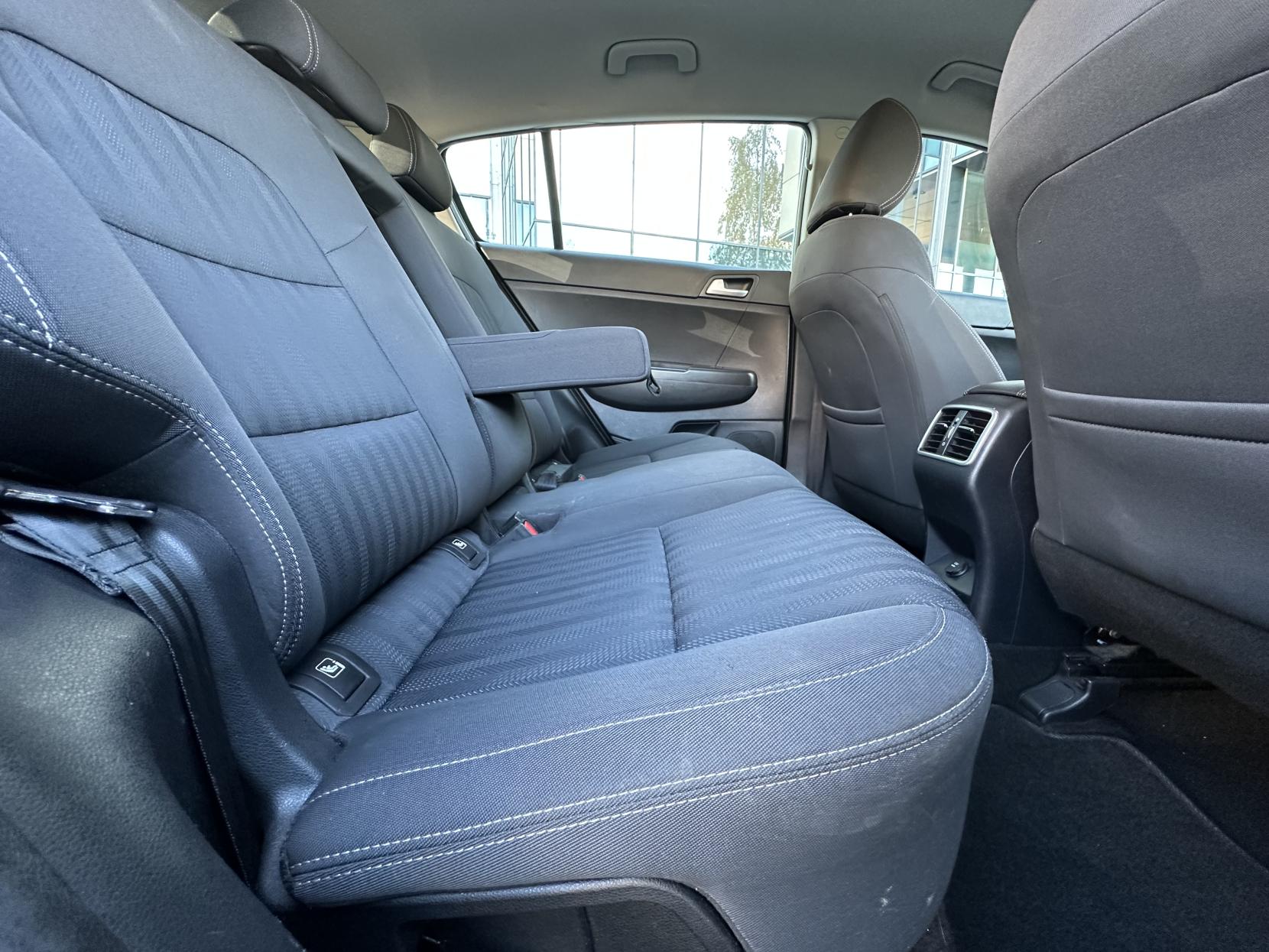 Kia Sportage 1.6 GDi 1 SUV 5dr Petrol Manual Euro 6 (130 bhp)