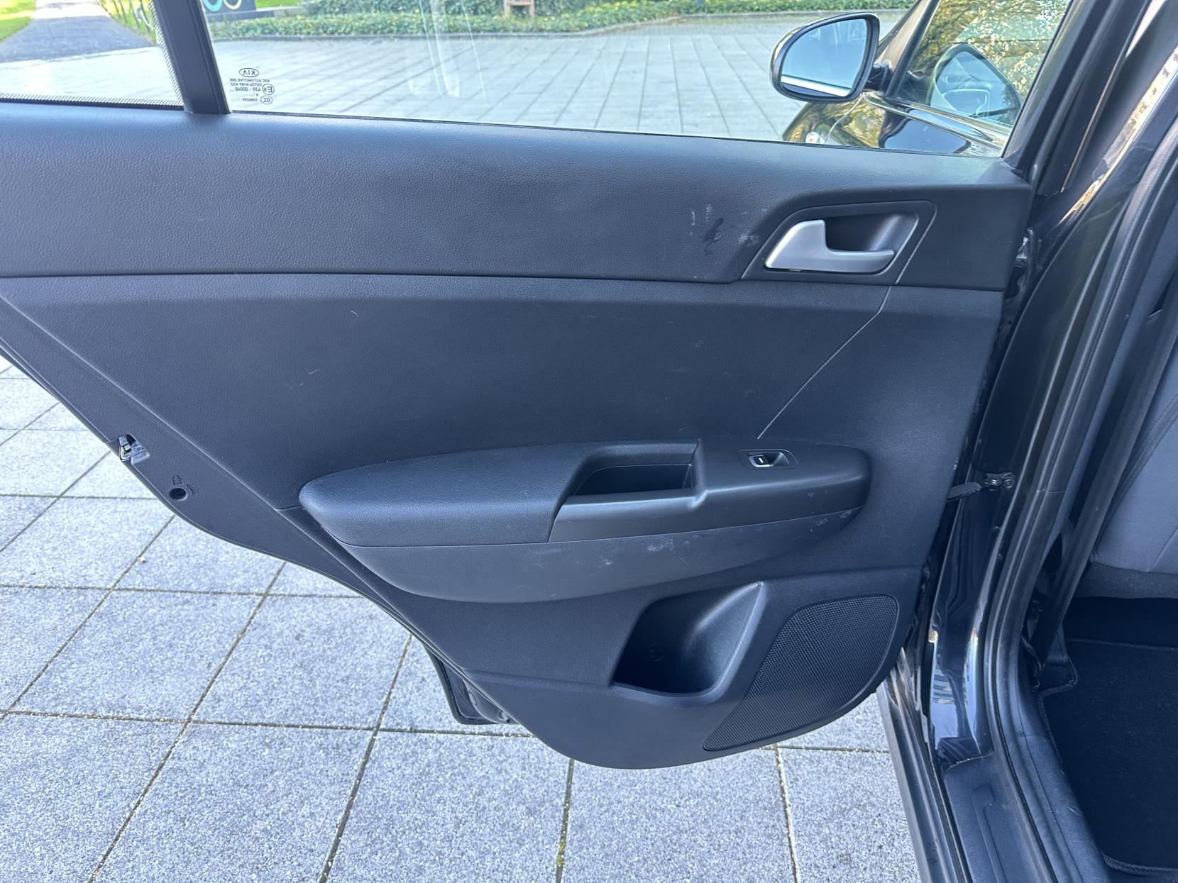 Kia Sportage 1.6 GDi 1 SUV 5dr Petrol Manual Euro 6 (130 bhp)