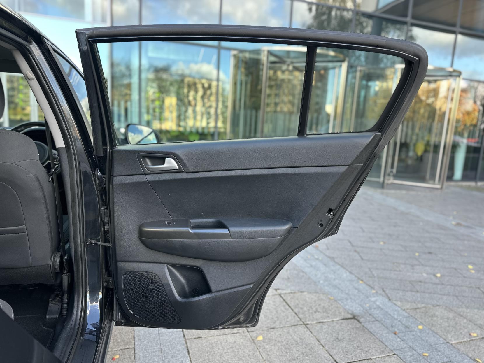 Kia Sportage 1.6 GDi 1 SUV 5dr Petrol Manual Euro 6 (130 bhp)