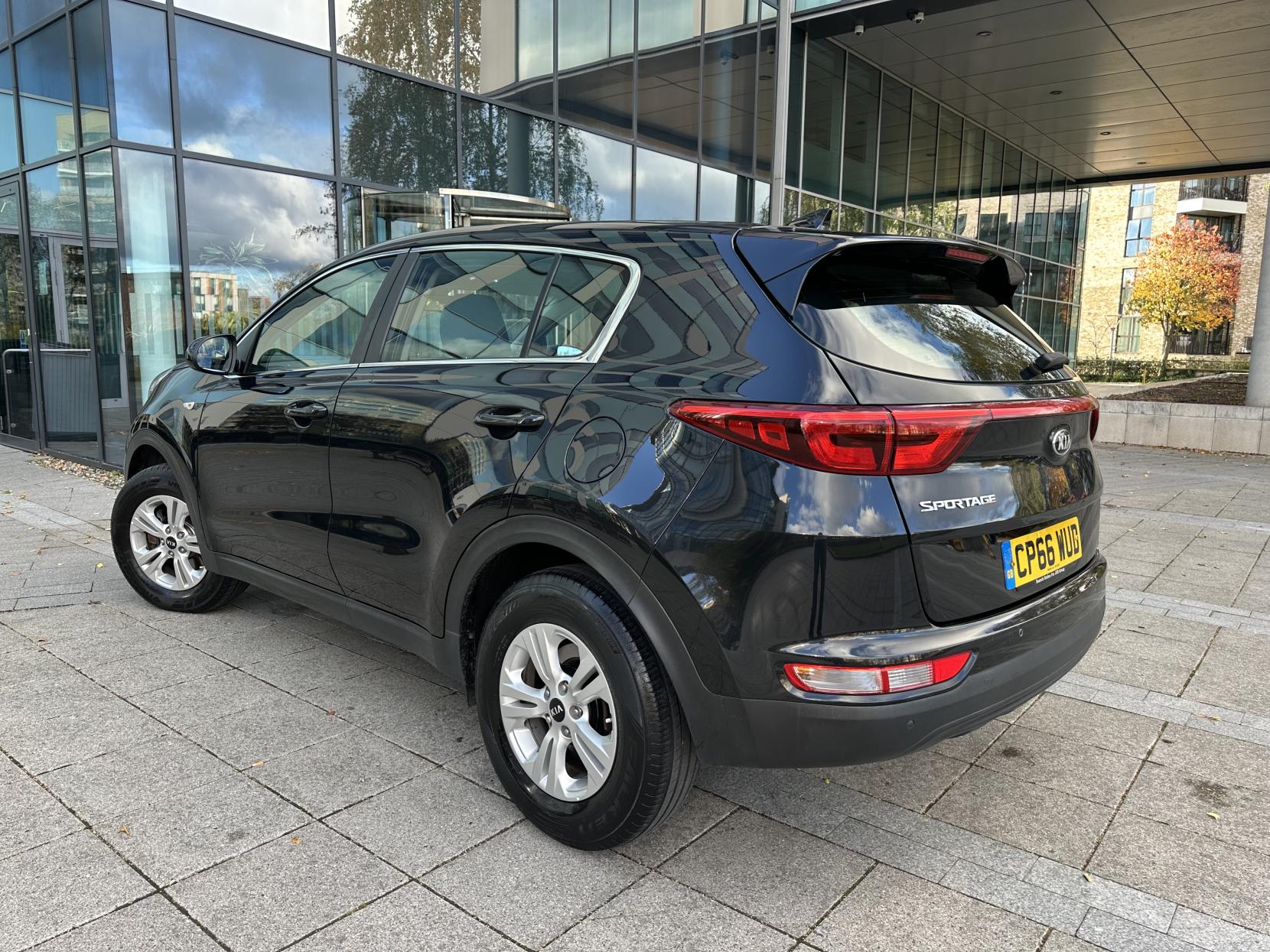 Kia Sportage 1.6 GDi 1 SUV 5dr Petrol Manual Euro 6 (130 bhp)