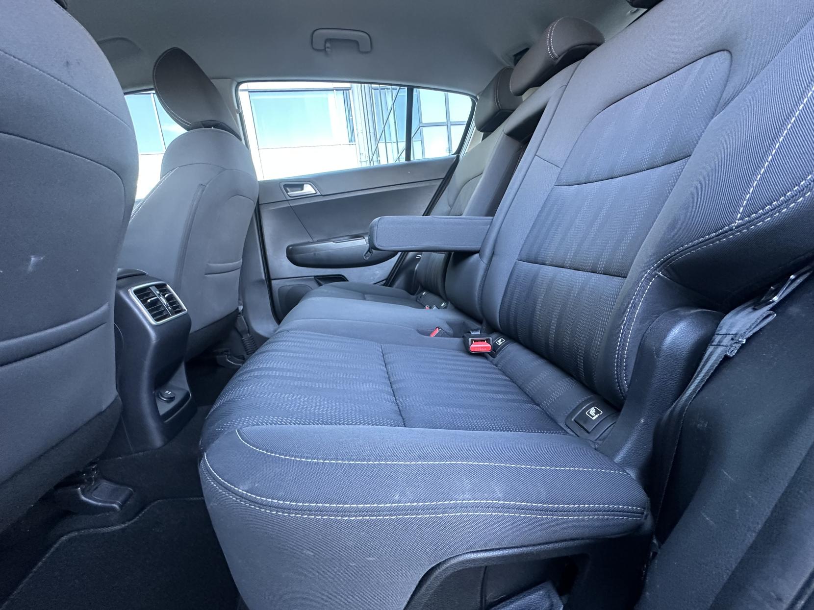 Kia Sportage 1.6 GDi 1 SUV 5dr Petrol Manual Euro 6 (130 bhp)