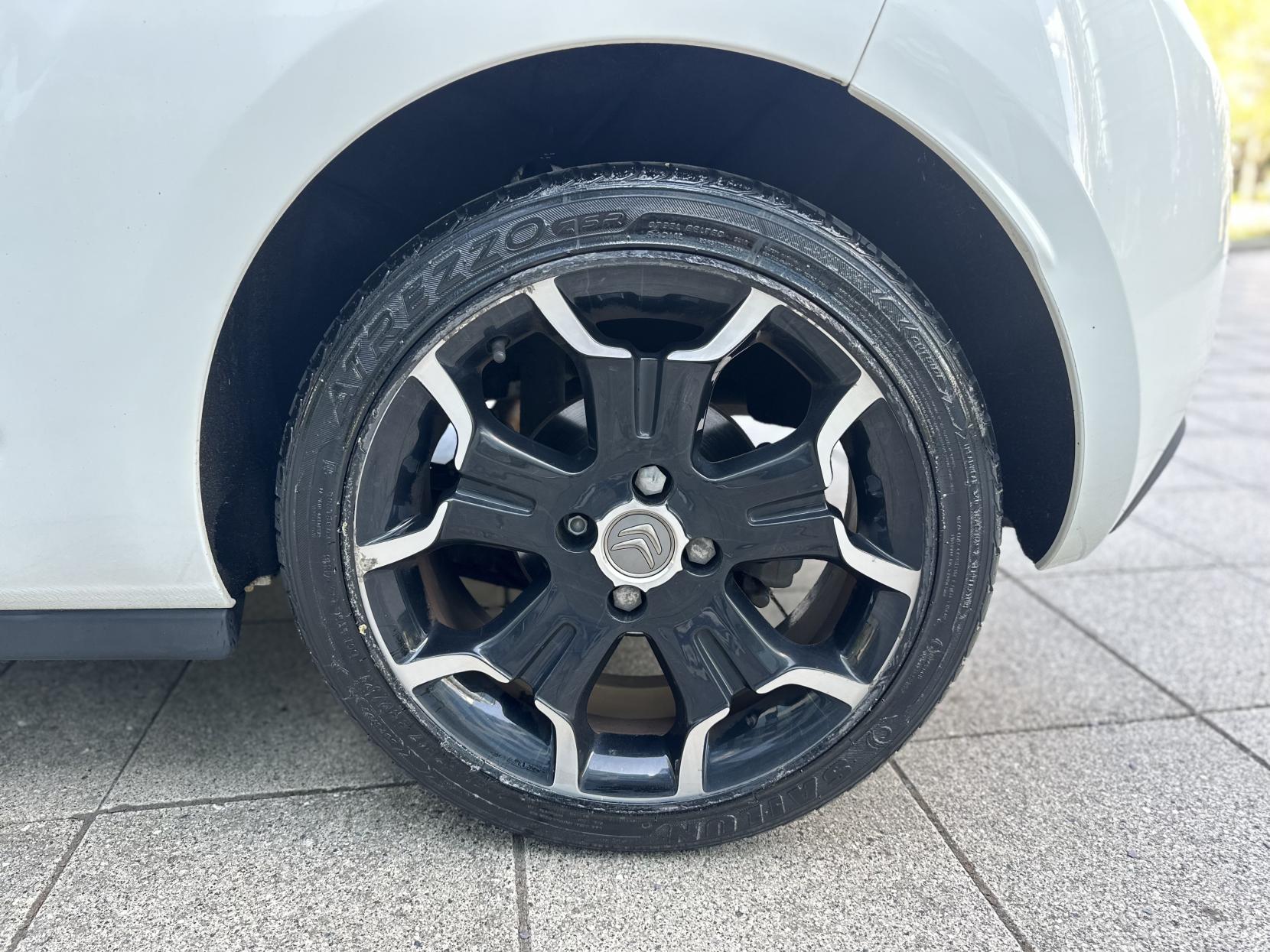 Citroen DS3 1.2 PureTech DStyle Plus Hatchback 3dr Petrol Manual Euro 6 (s/s) (110 ps)