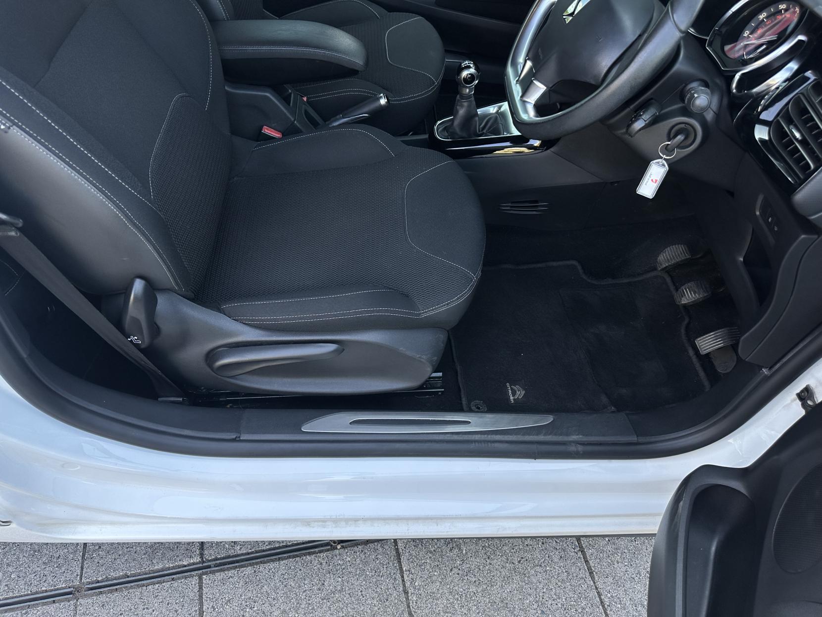 Citroen DS3 1.2 PureTech DStyle Plus Hatchback 3dr Petrol Manual Euro 6 (s/s) (110 ps)