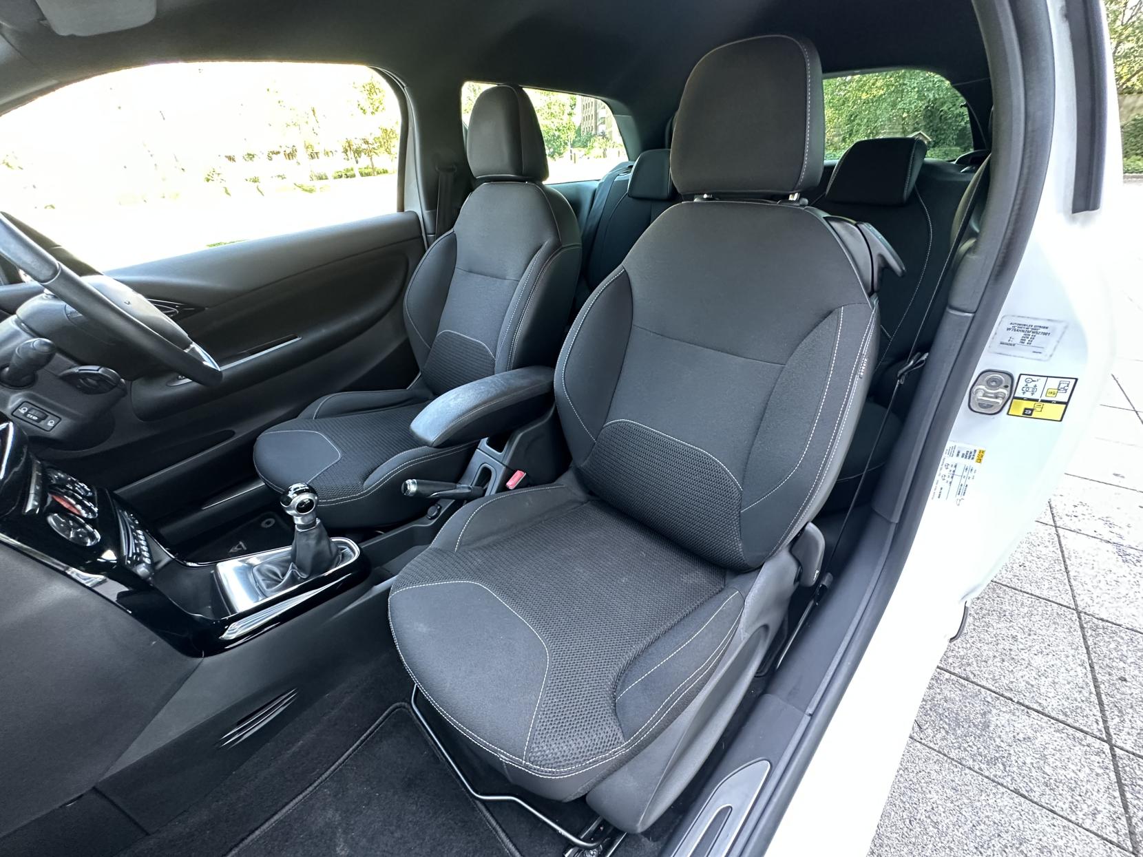Citroen DS3 1.2 PureTech DStyle Plus Hatchback 3dr Petrol Manual Euro 6 (s/s) (110 ps)