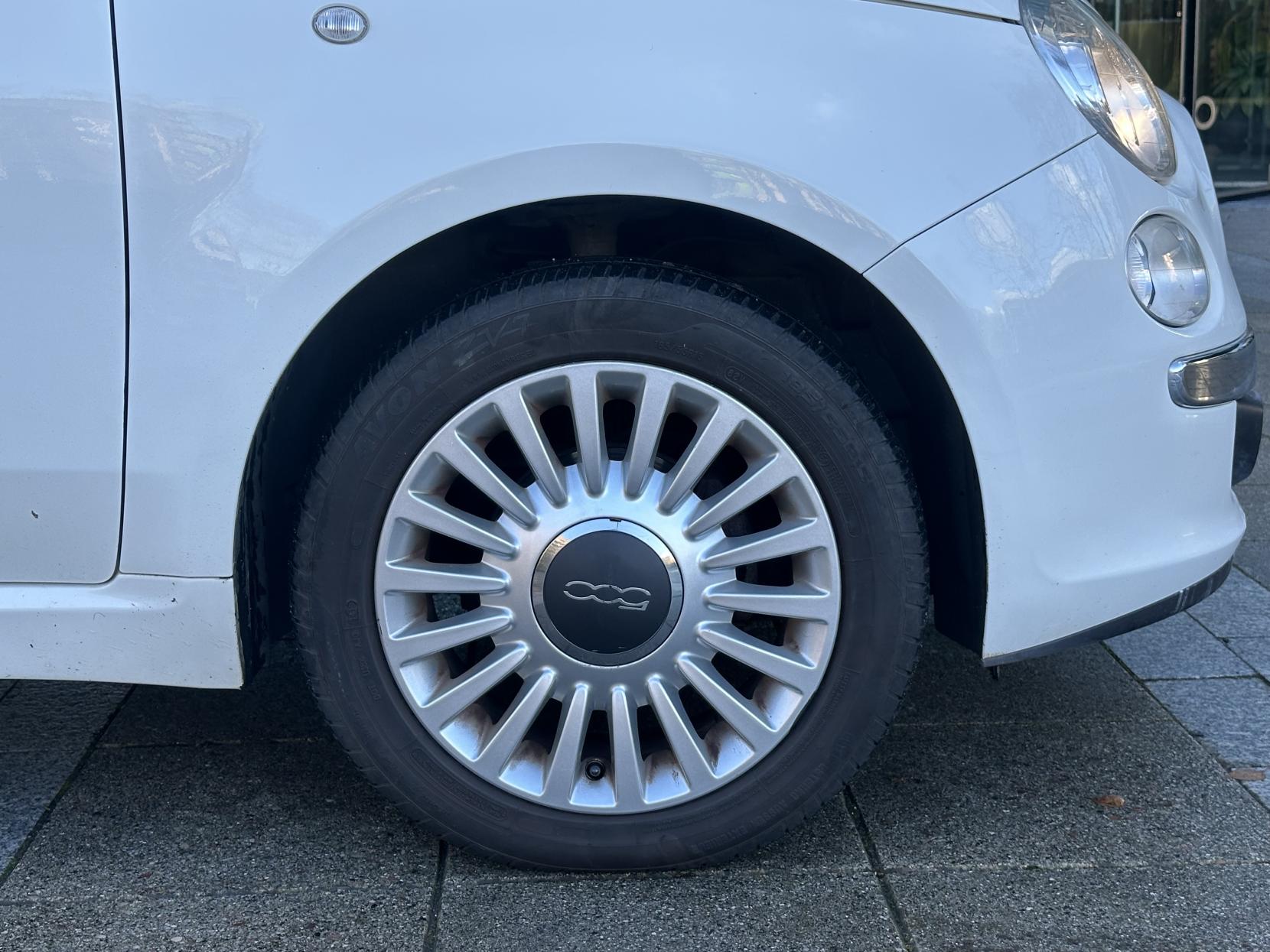 Fiat 500 1.2 Lounge Hatchback 3dr Petrol Manual Euro 5 (s/s) (69 bhp)