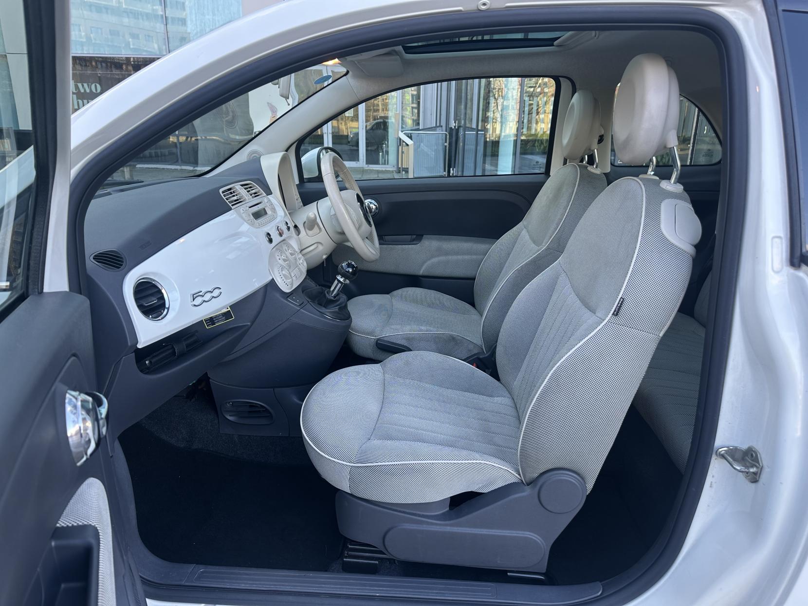 Fiat 500 1.2 Lounge Hatchback 3dr Petrol Manual Euro 5 (s/s) (69 bhp)